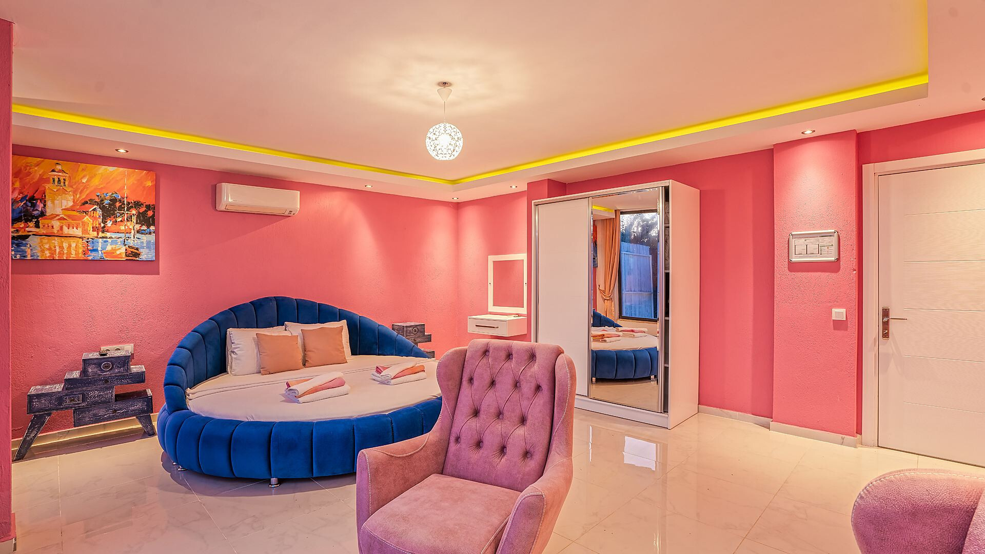 VBK31990 Villa Booking