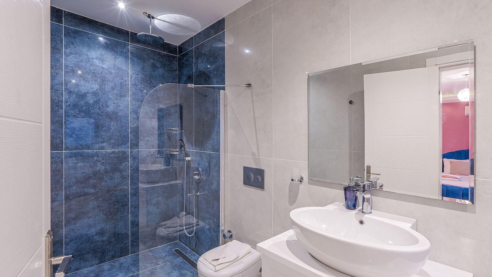VBK31990 Villa Booking