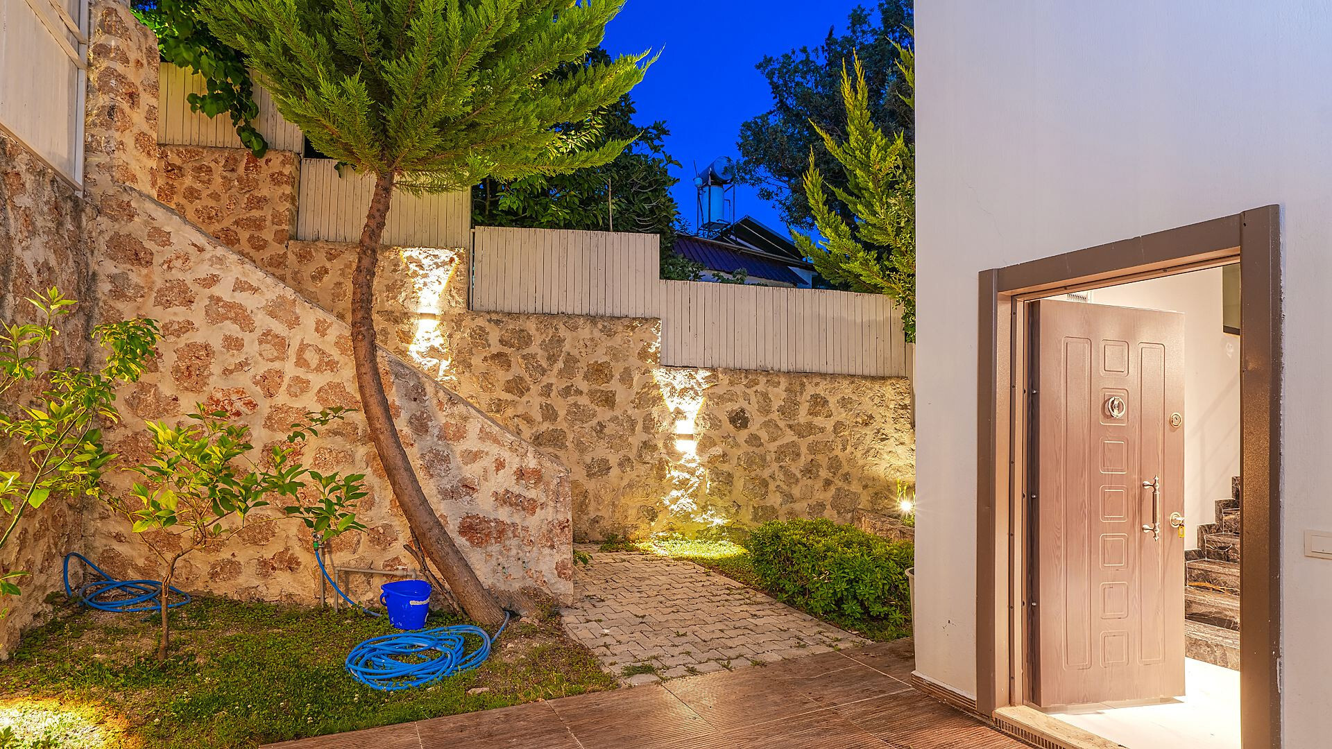 VBK31990 Villa Booking