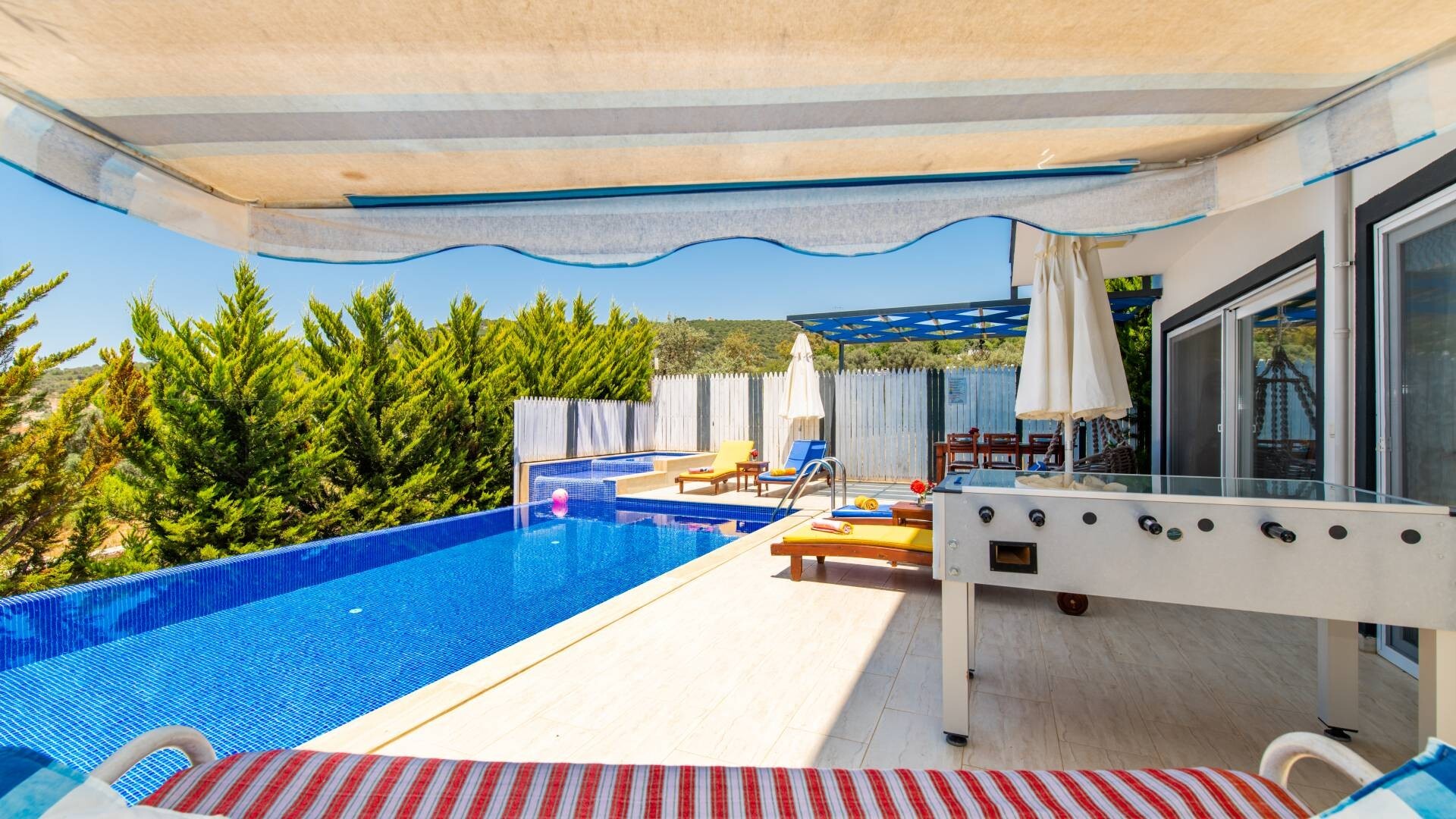VBK71396 Villa Booking