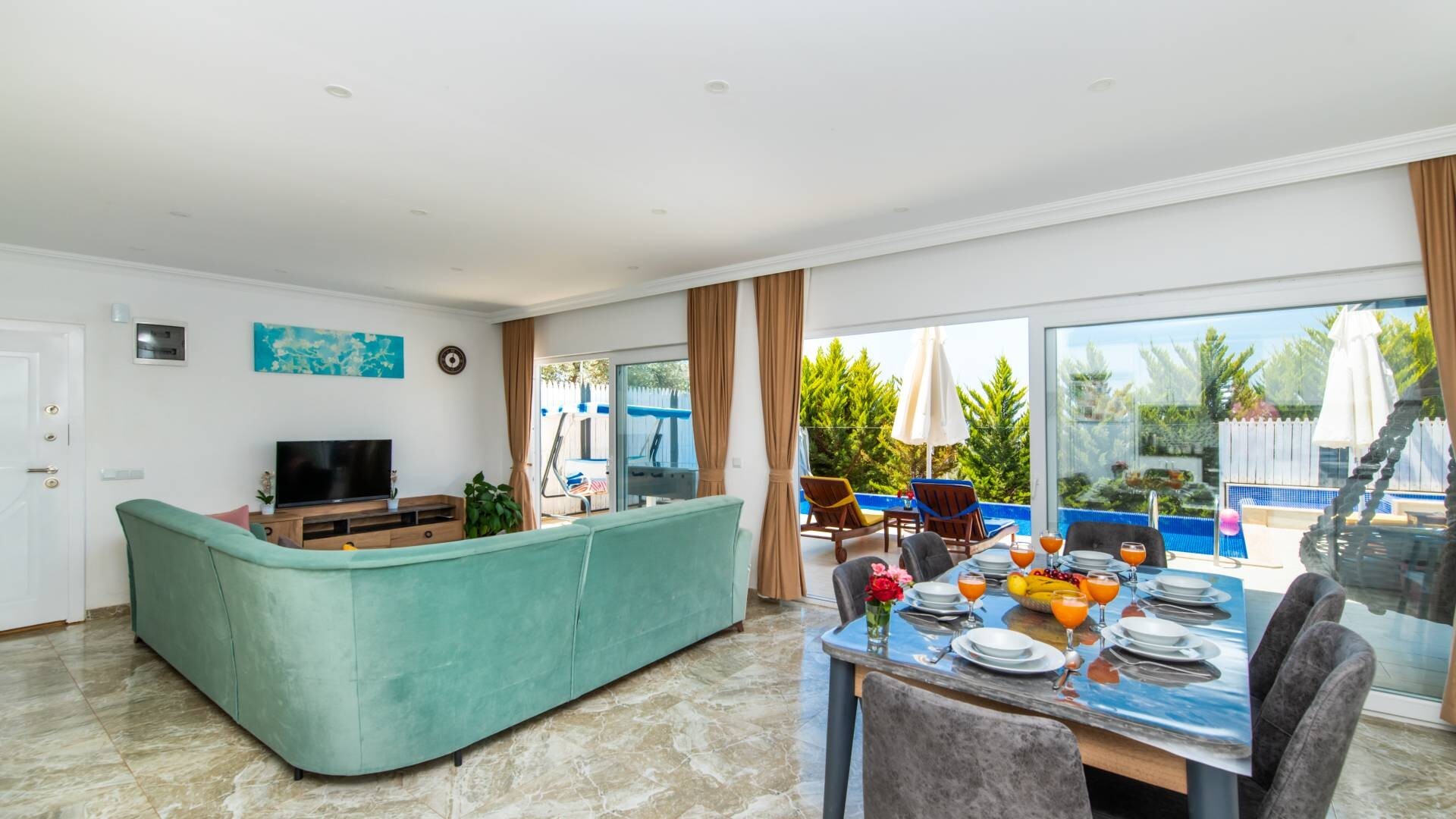 VBK71396 Villa Booking