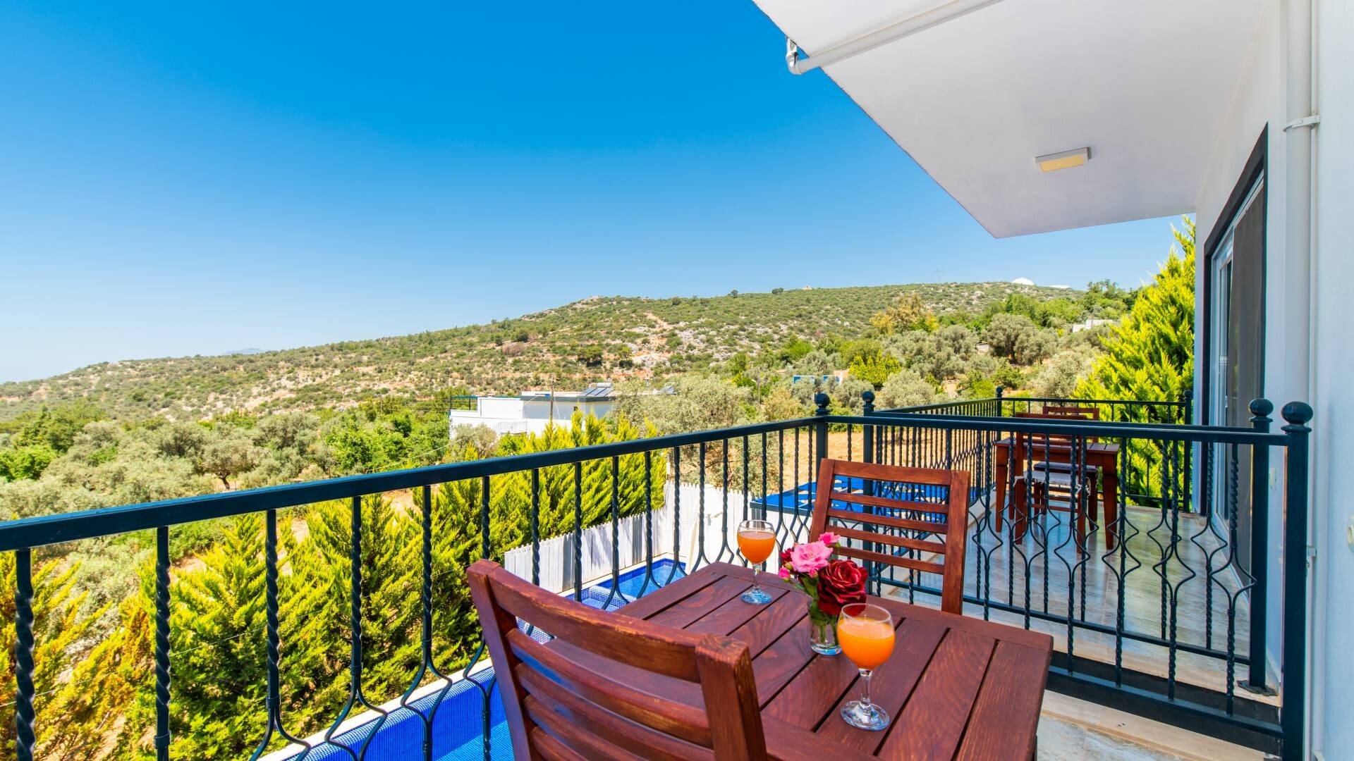 VBK71396 Villa Booking