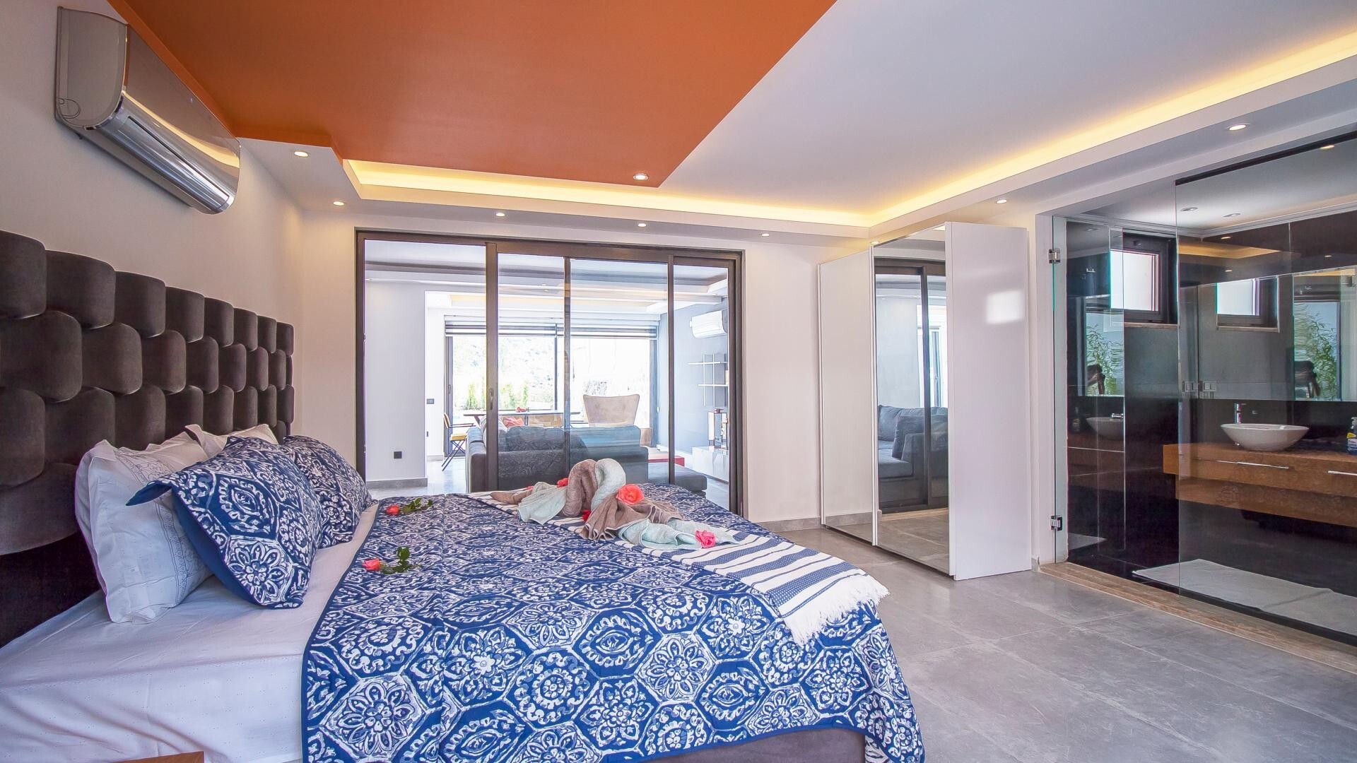 VBK60459 Villa Booking