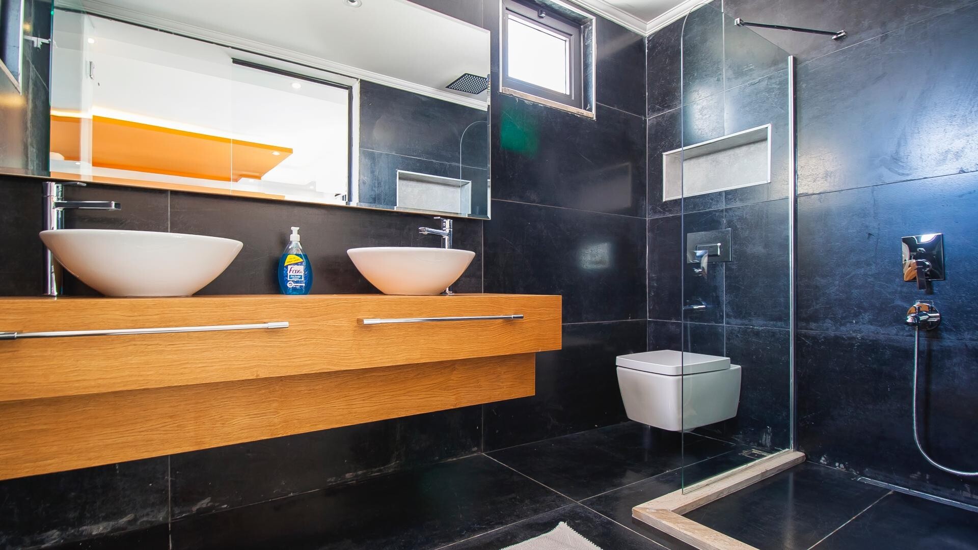 VBK60459 Villa Booking