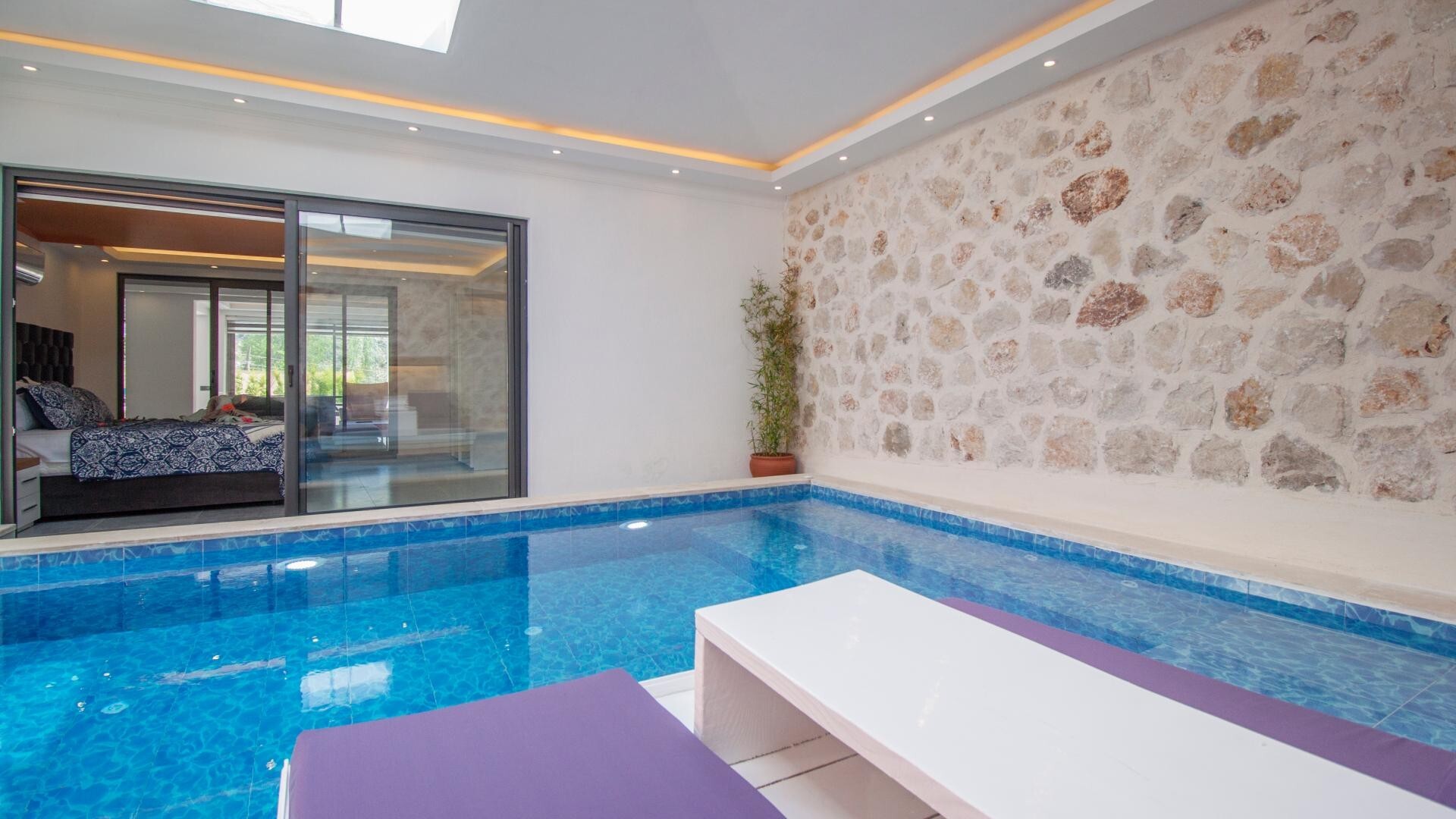 VBK60459 Villa Booking