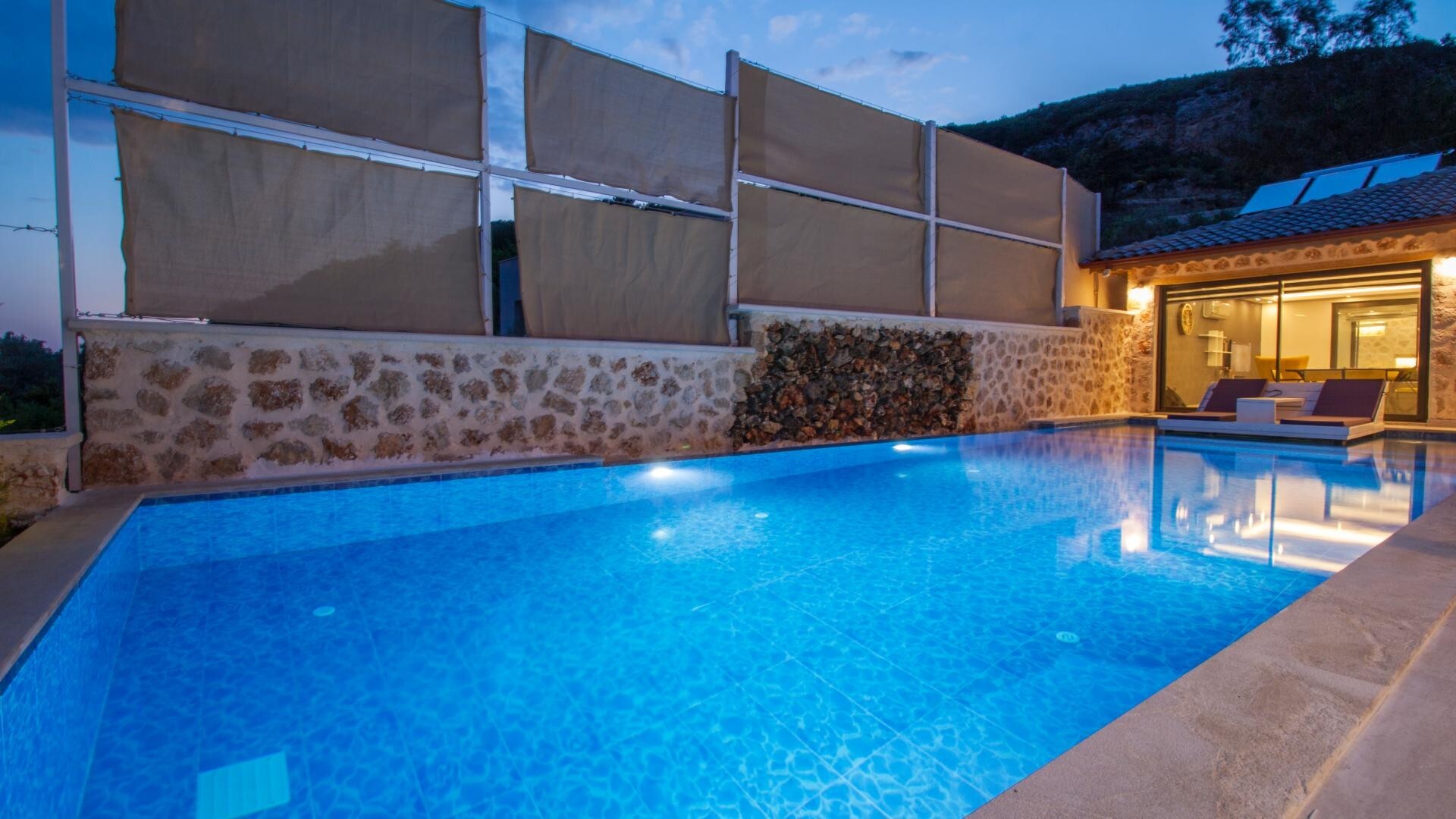 VBK60459 Villa Booking