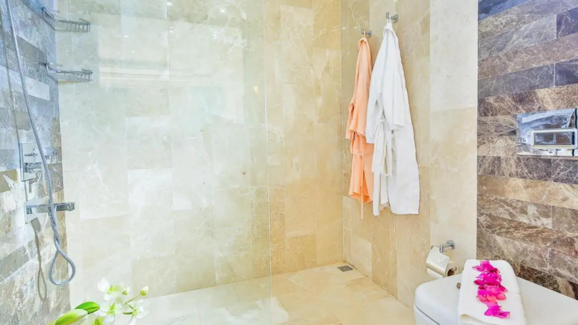 VBK15872 Villa Booking