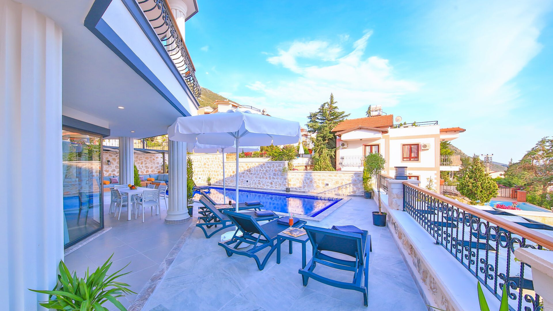 VBK67388 Villa Booking