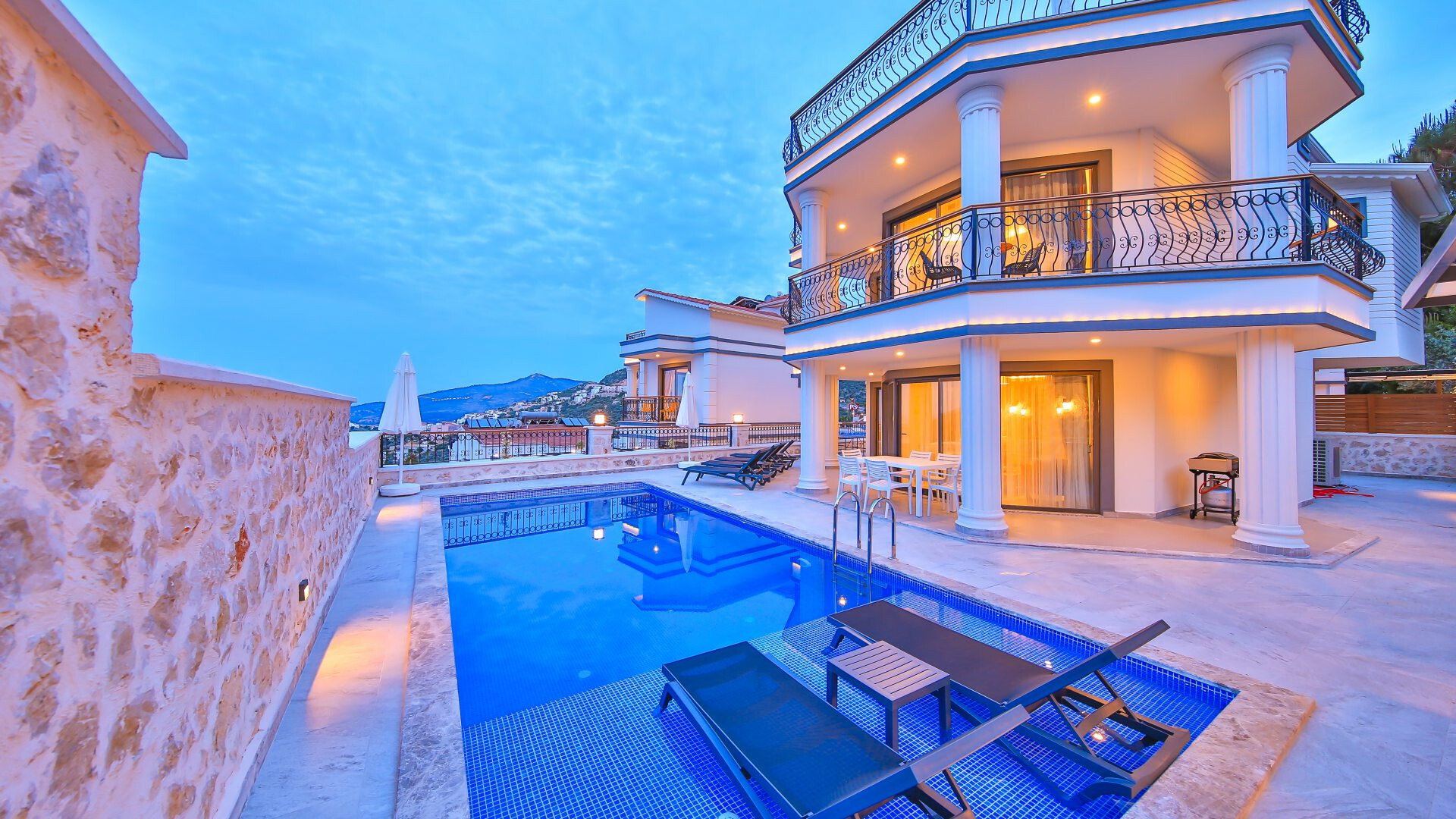 VBK67388 Villa Booking