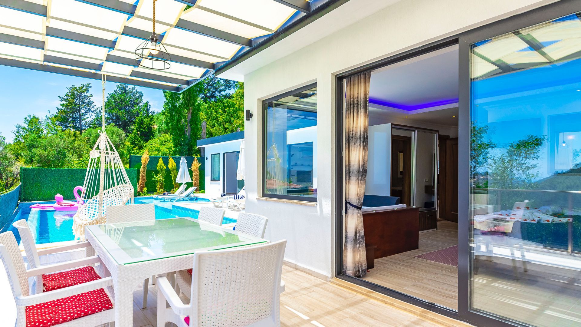 VBK53462 Villa Booking