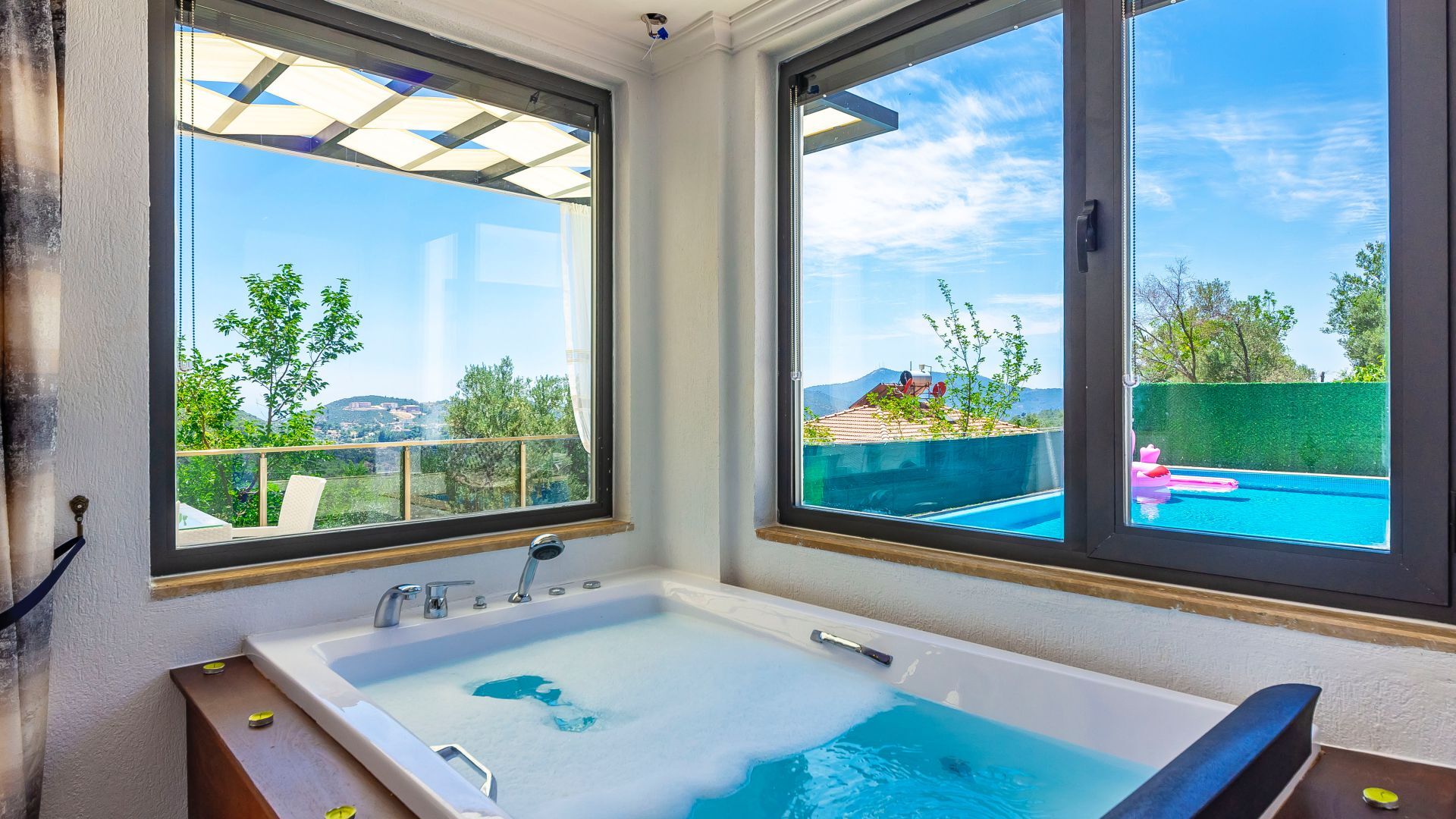 VBK53462 Villa Booking