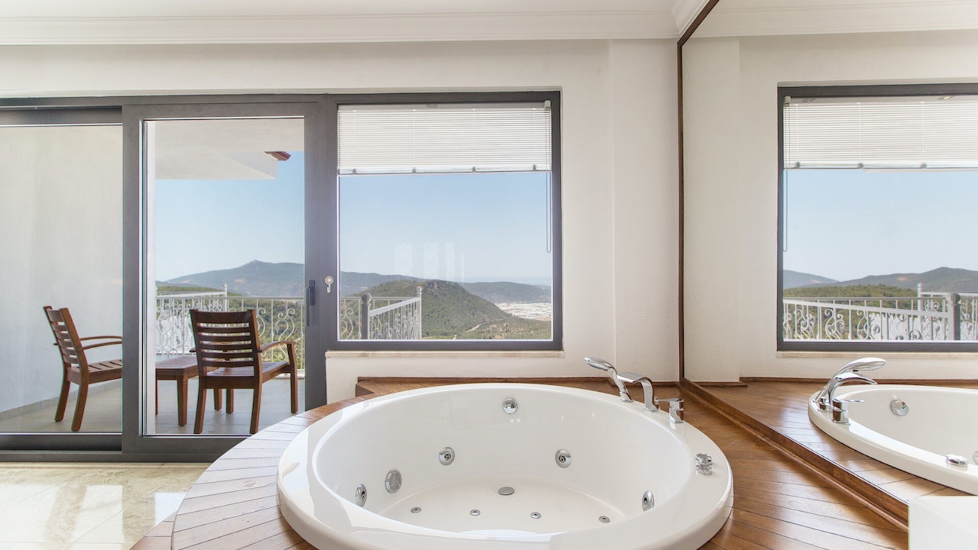 VBK61330 Villa Booking