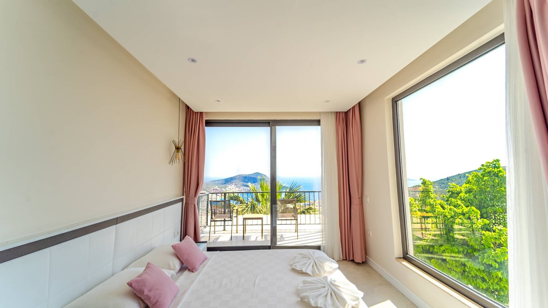 VBK56097 Villa Booking