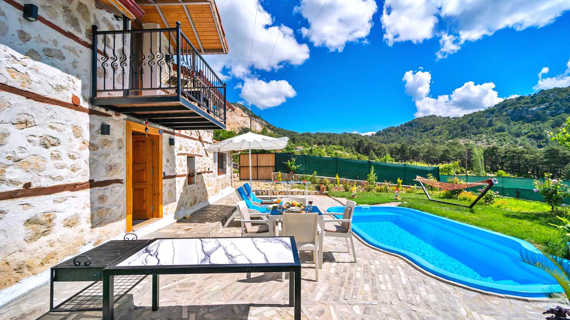 VBK89150 Villa Booking