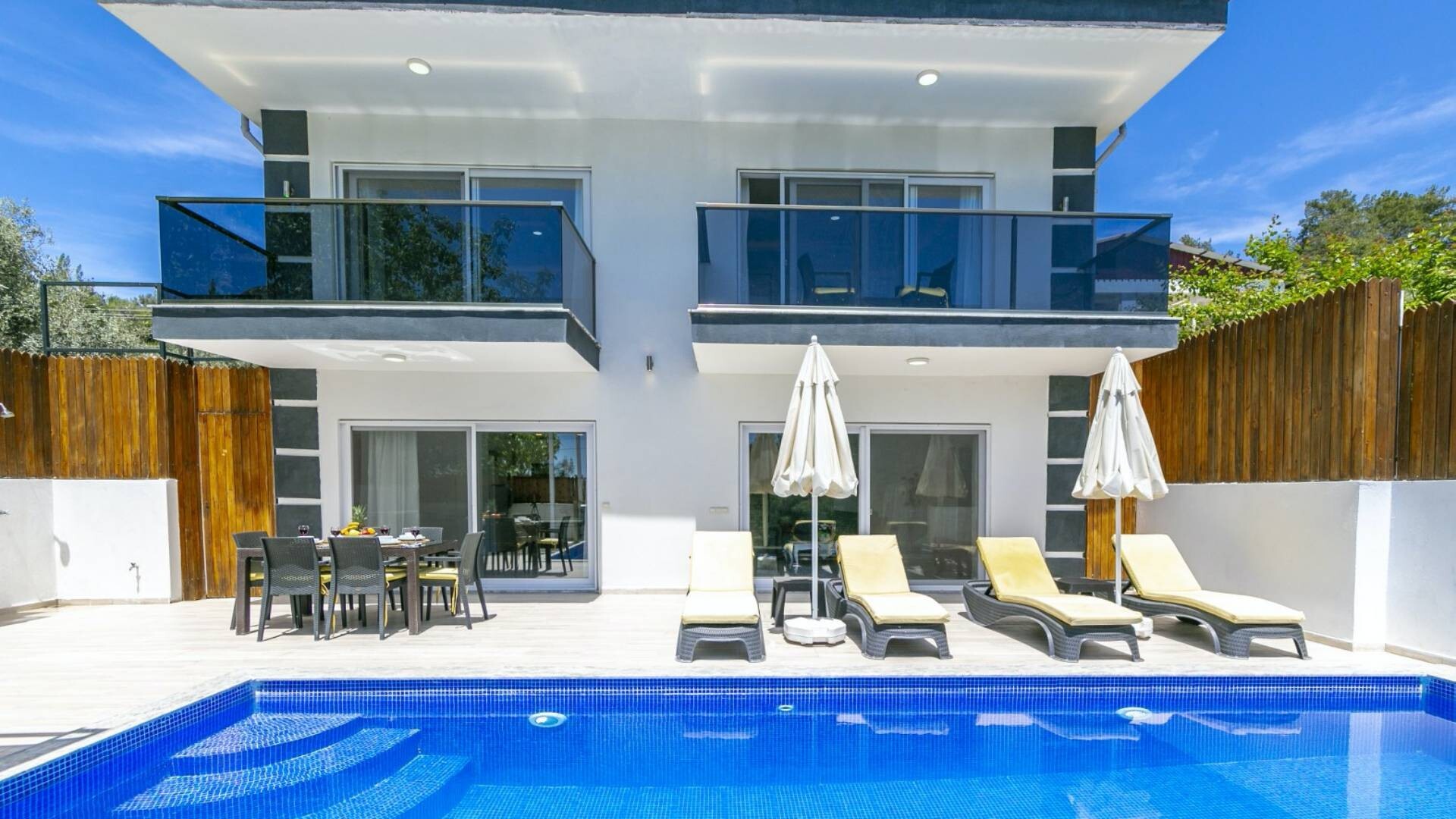 VBK40667 Villa Booking