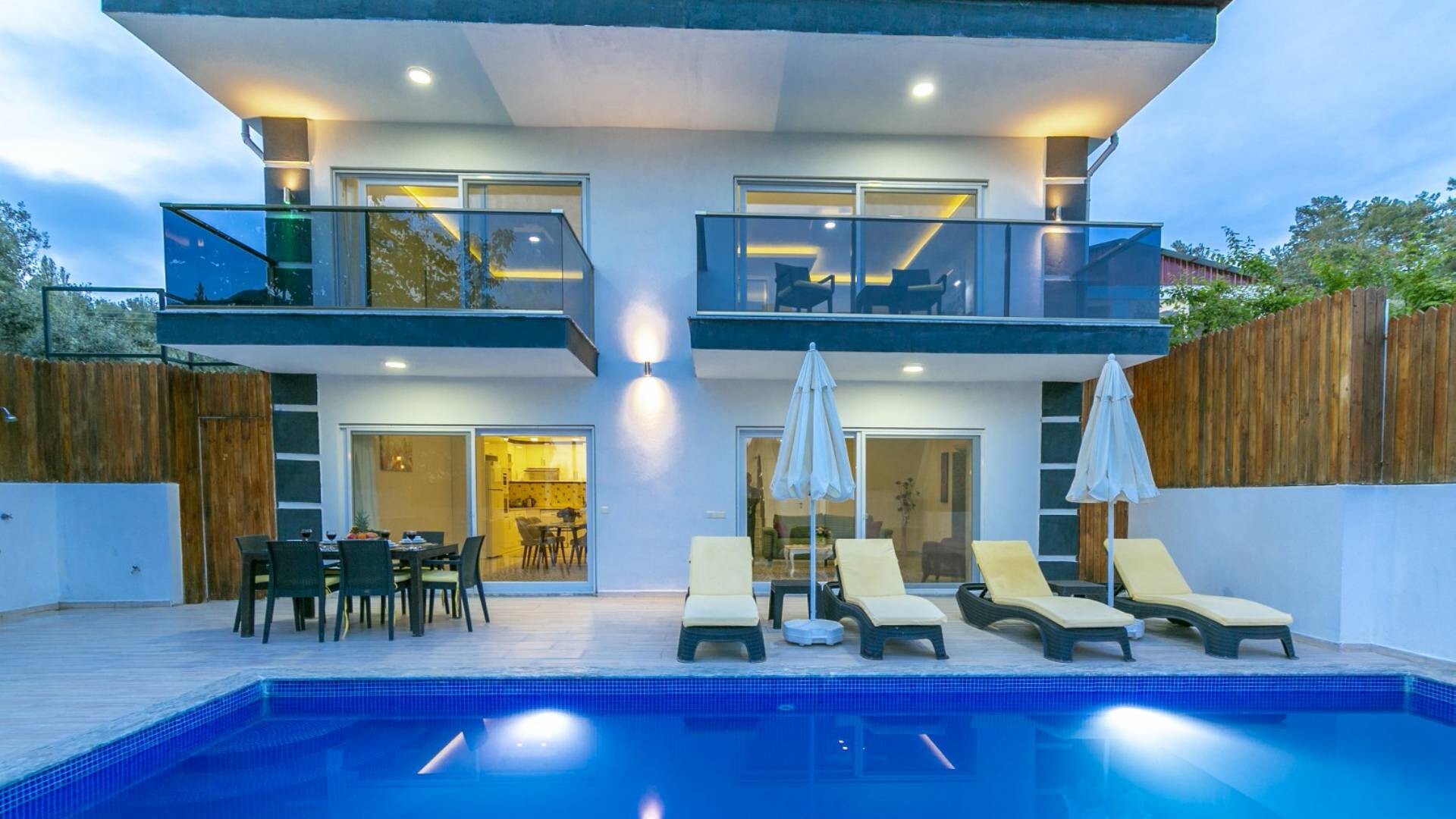 VBK40667 Villa Booking