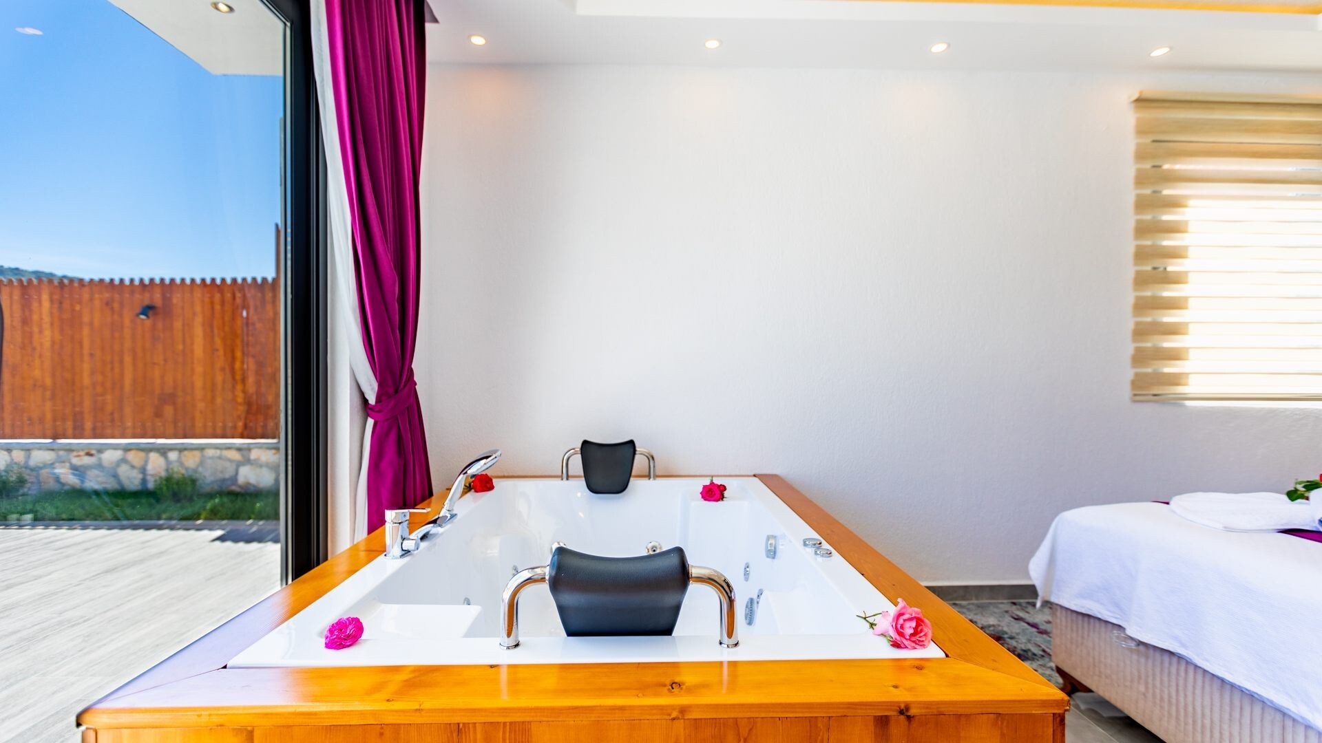 VBK44343 Villa Booking