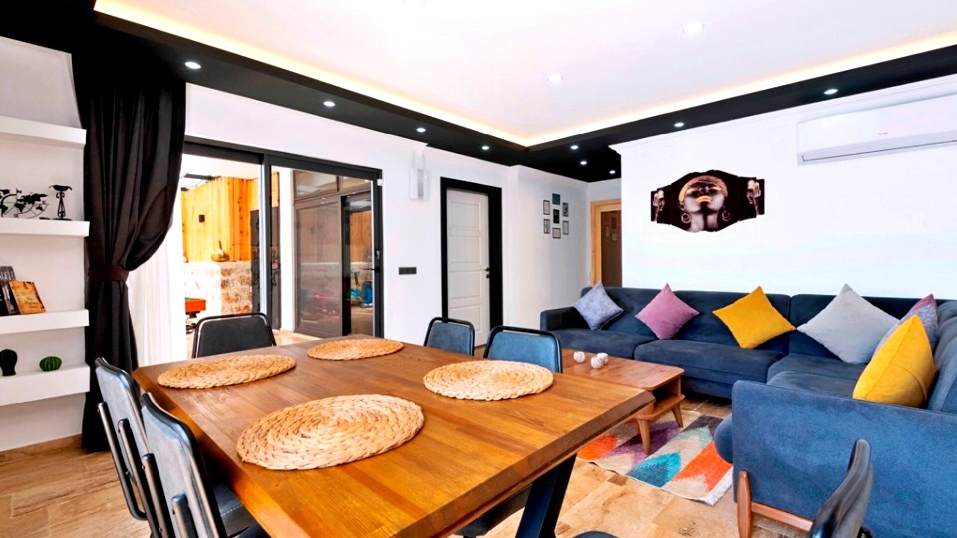 VBK77809 Villa Booking