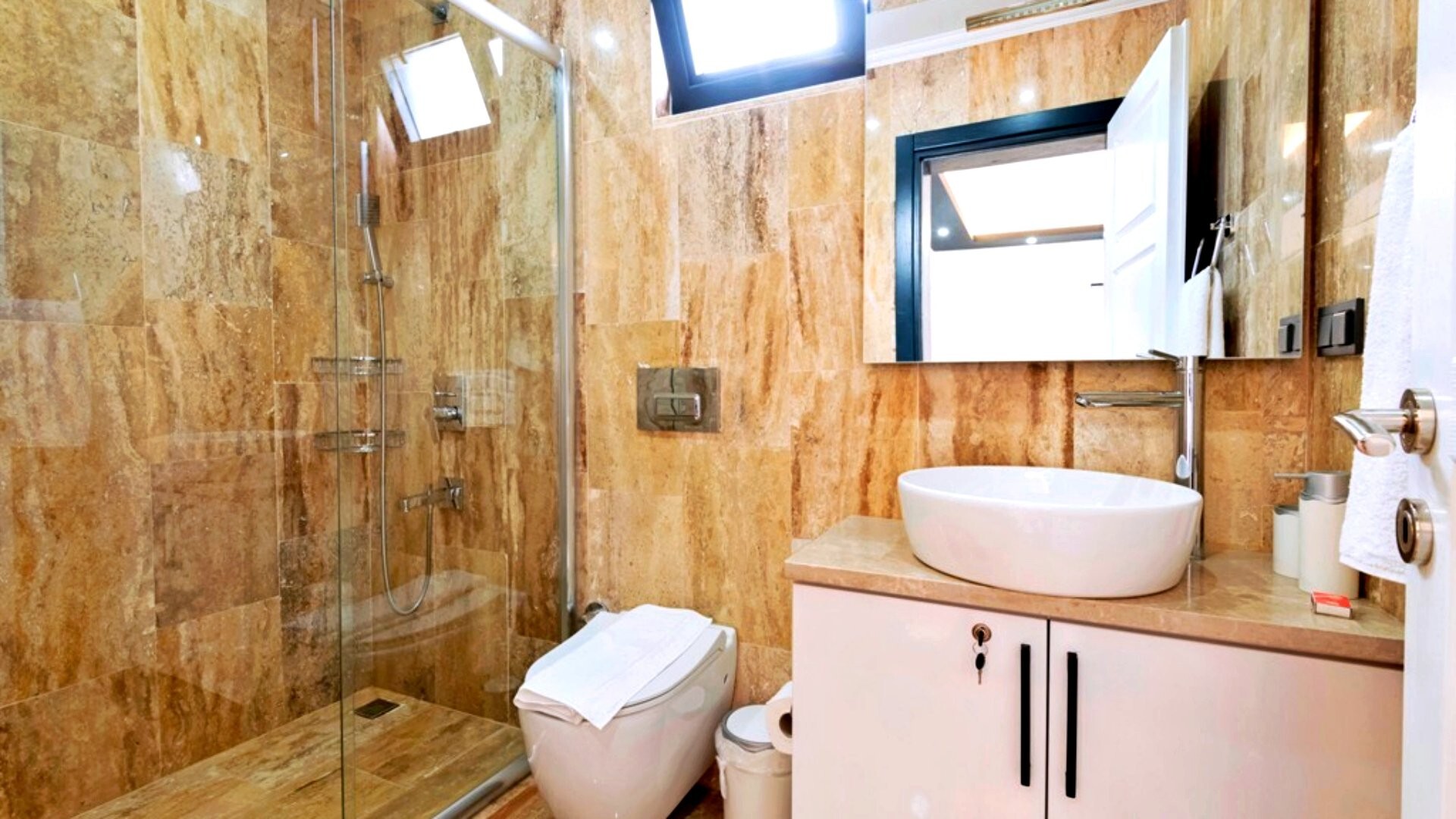 VBK77809 Villa Booking