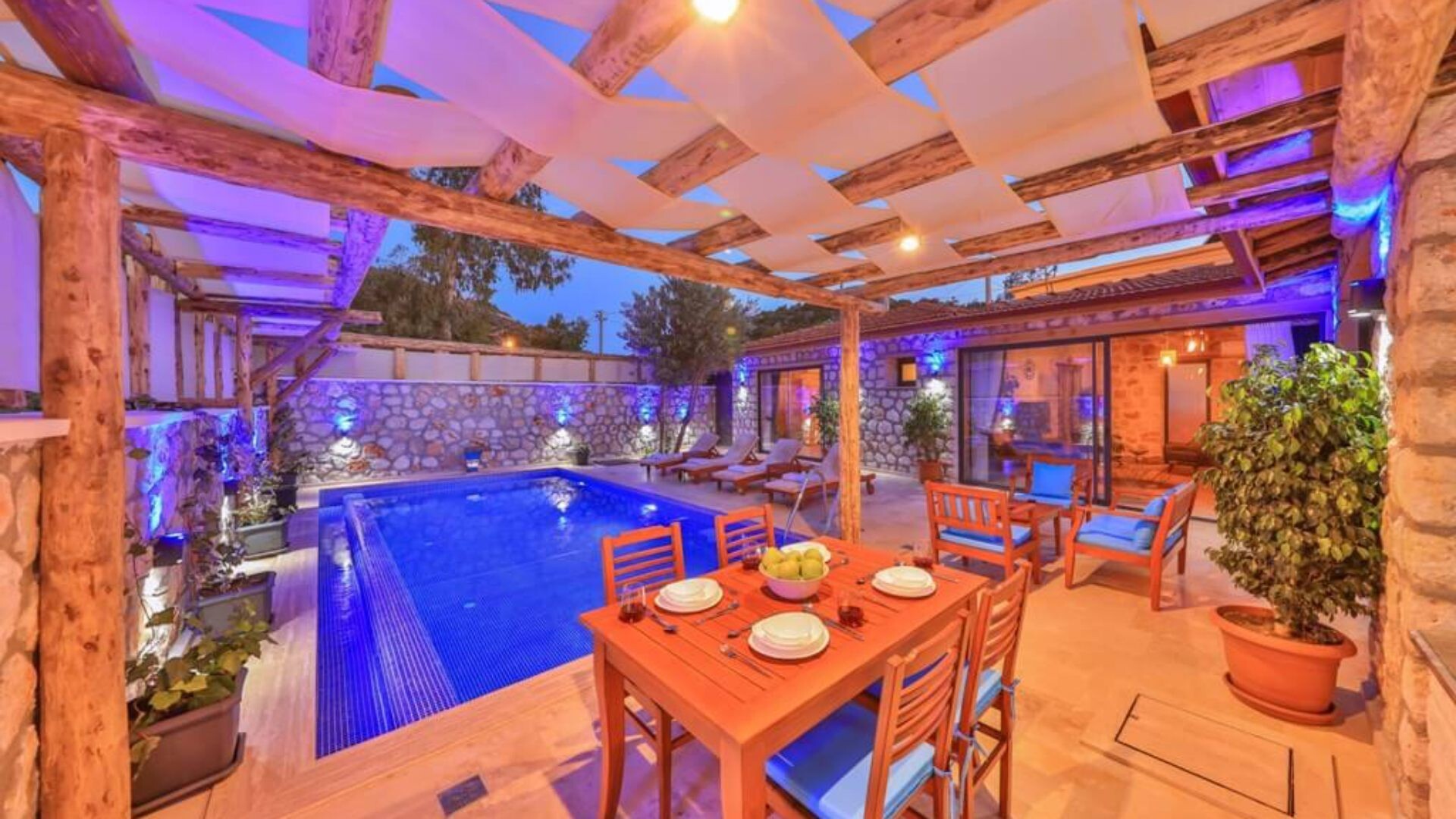 VBK58177 Villa Booking