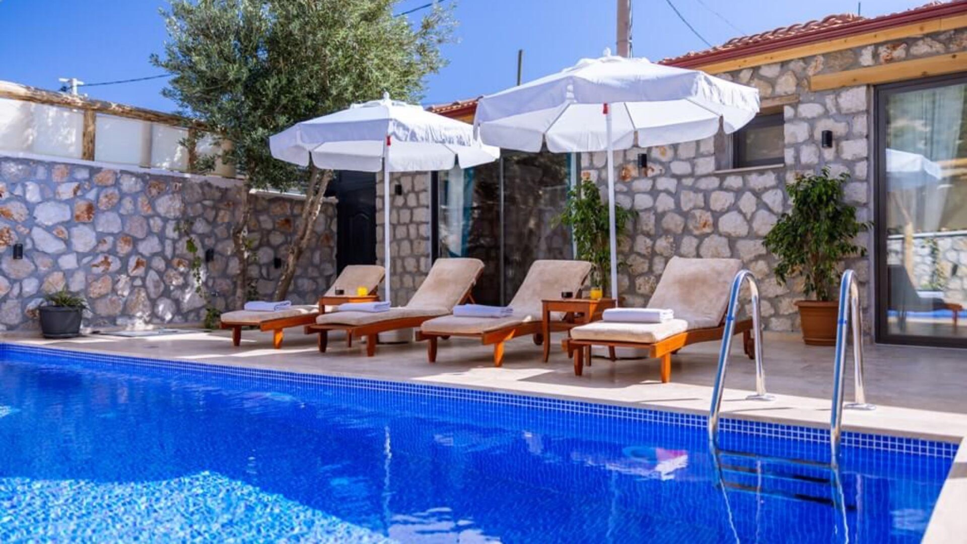 VBK58177 Villa Booking