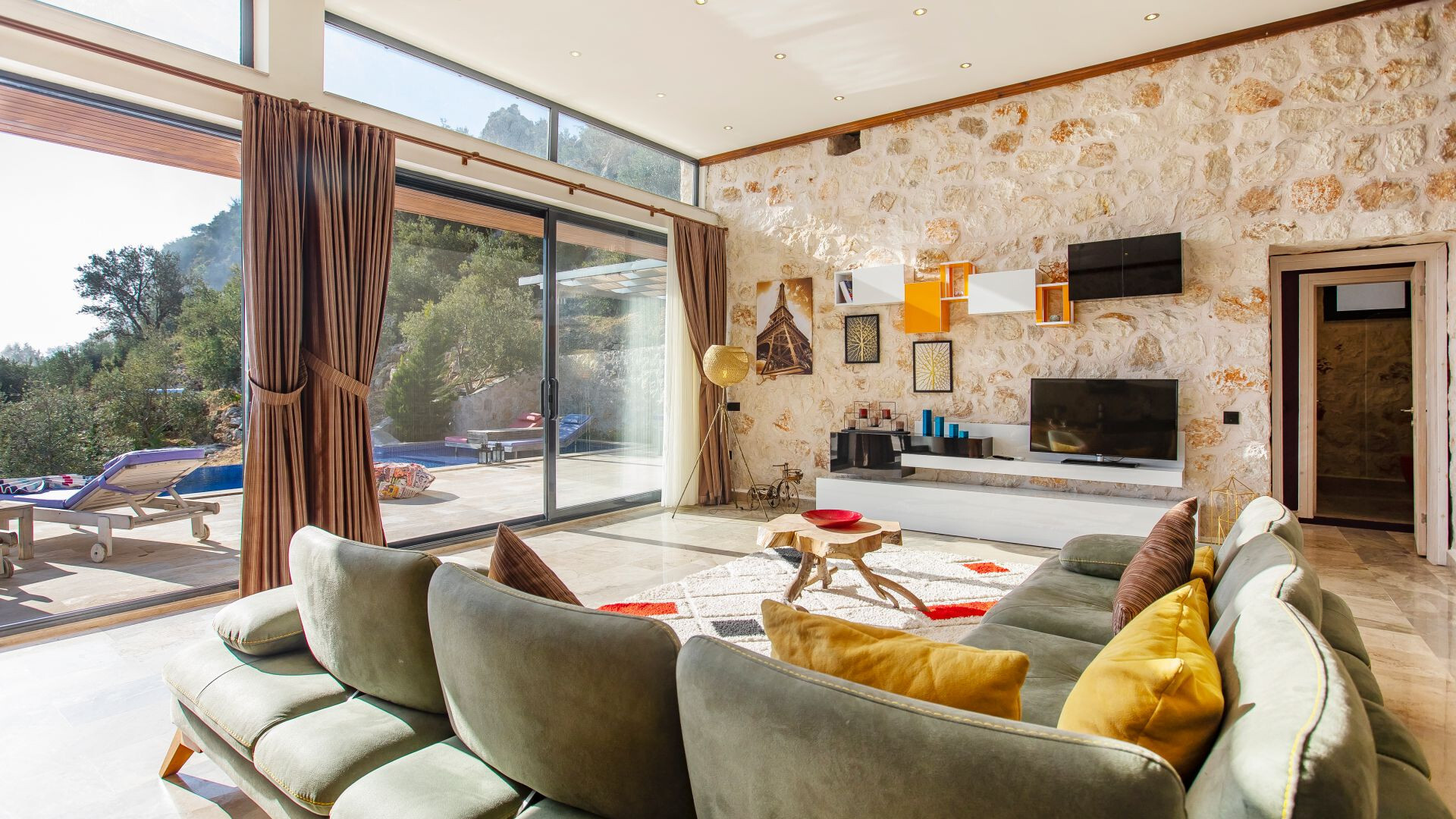 VBK66545 Villa Booking