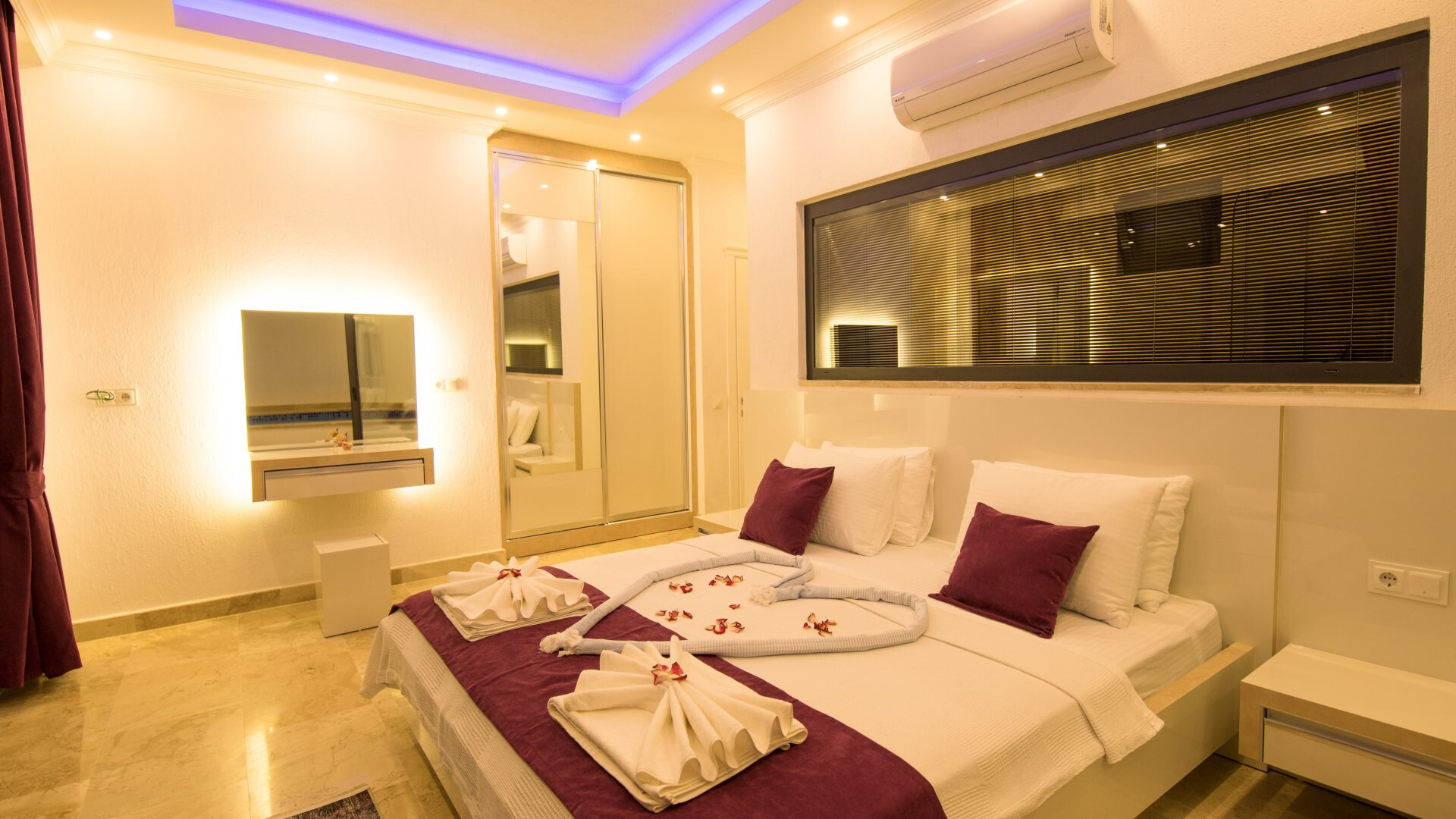 VBK75275 Villa Booking