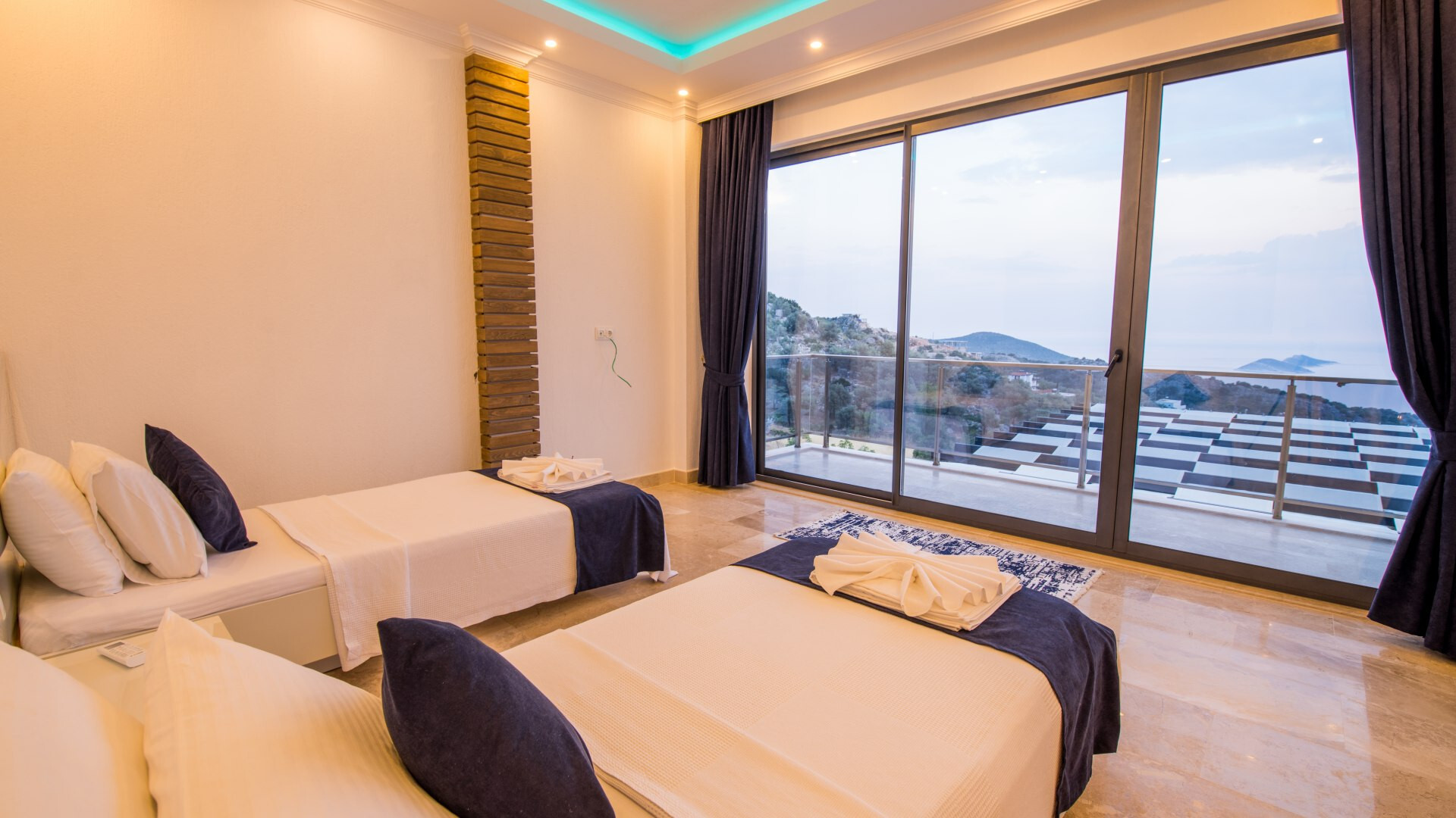 VBK75275 Villa Booking