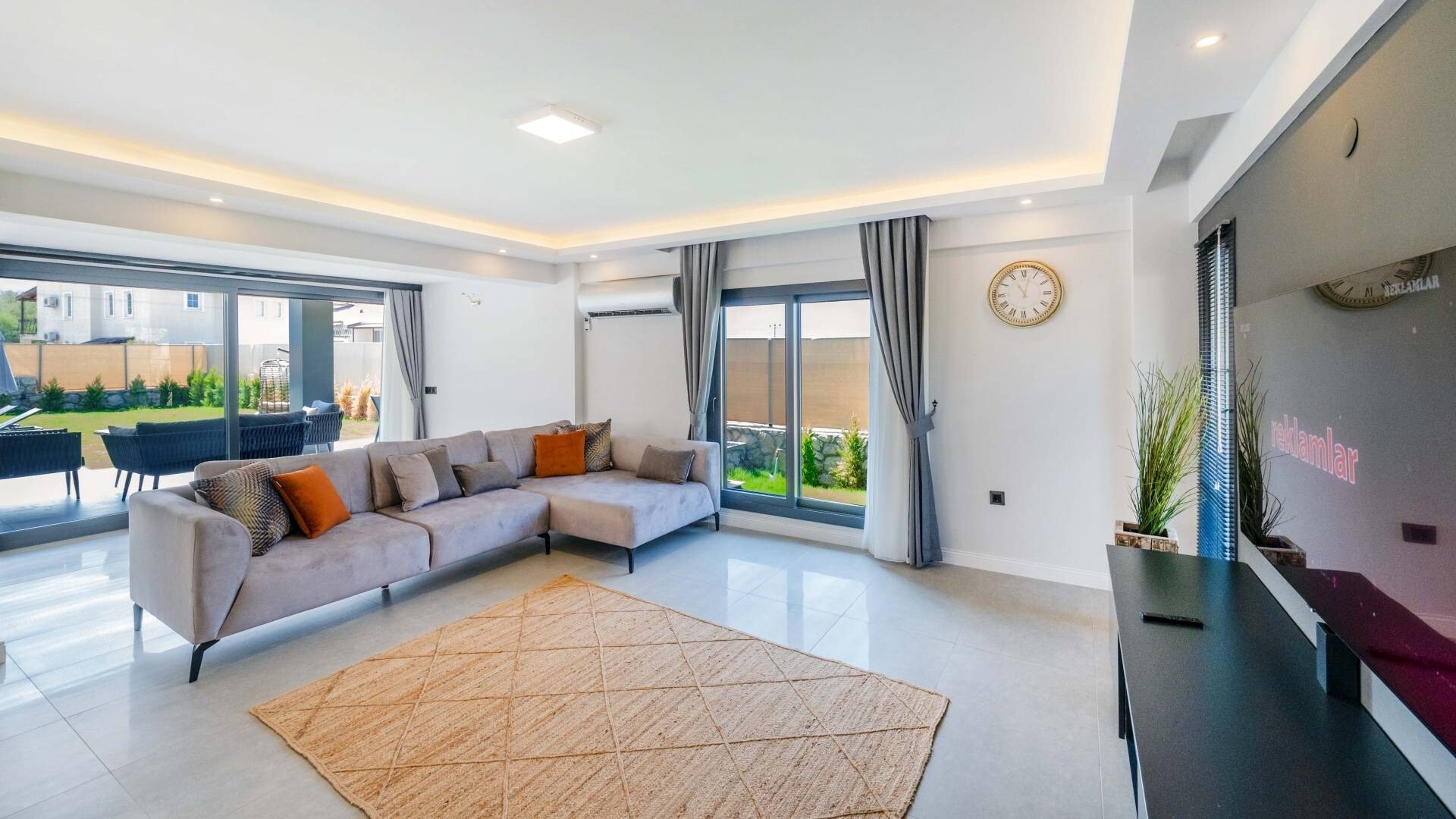 VBK42773 Villa Booking