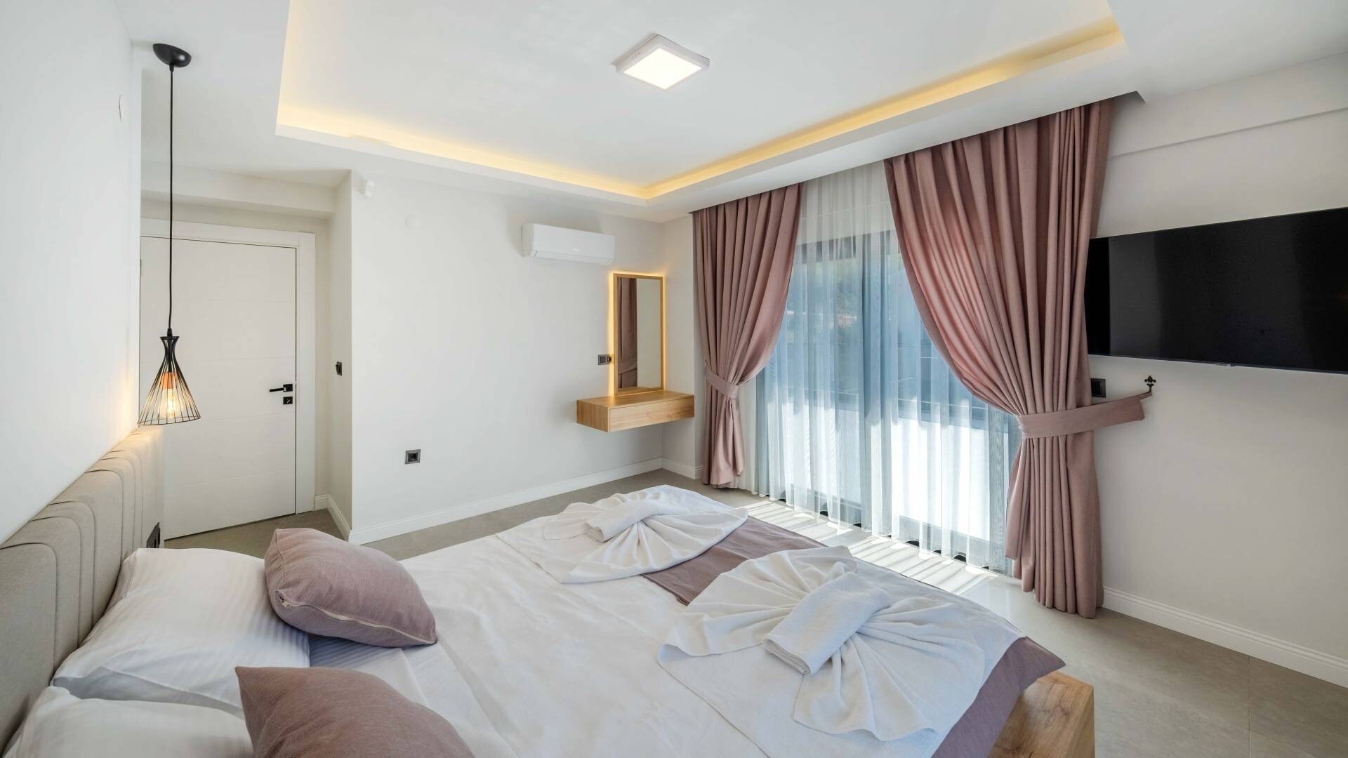 VBK42773 Villa Booking