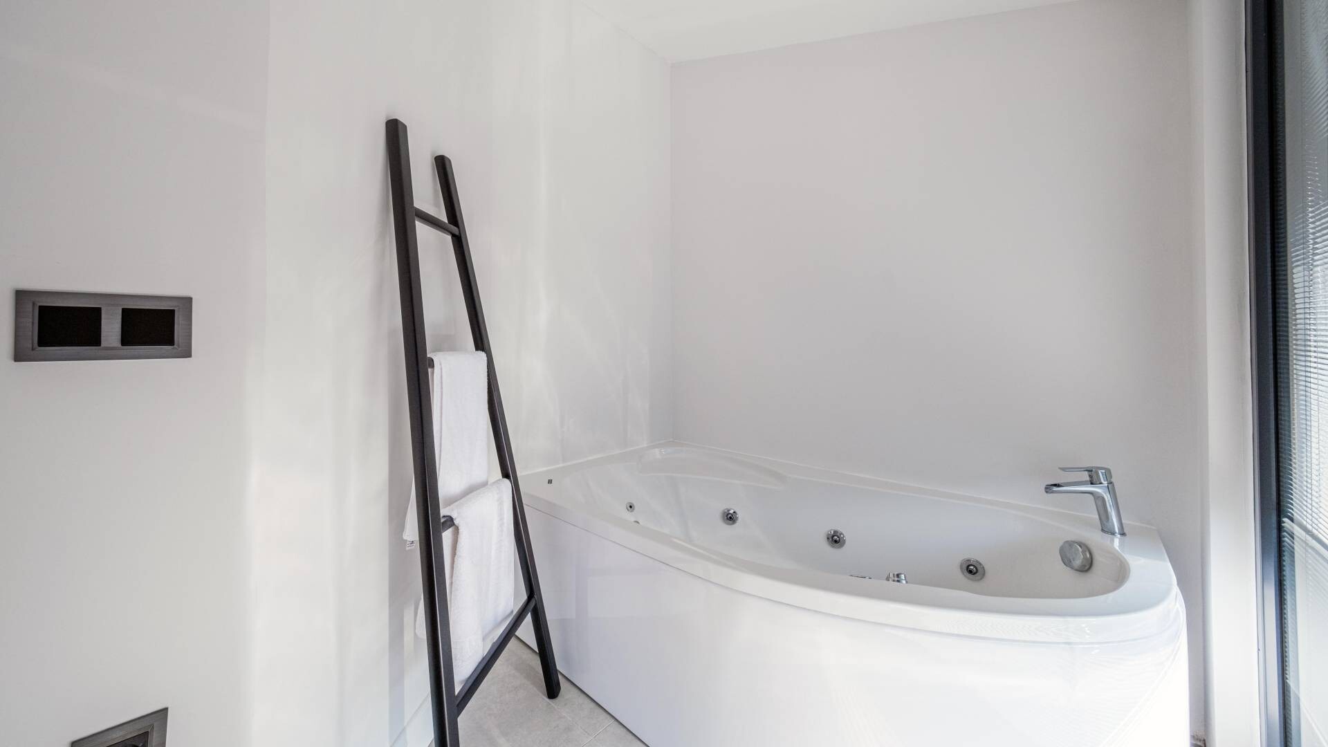 VBK42773 Villa Booking