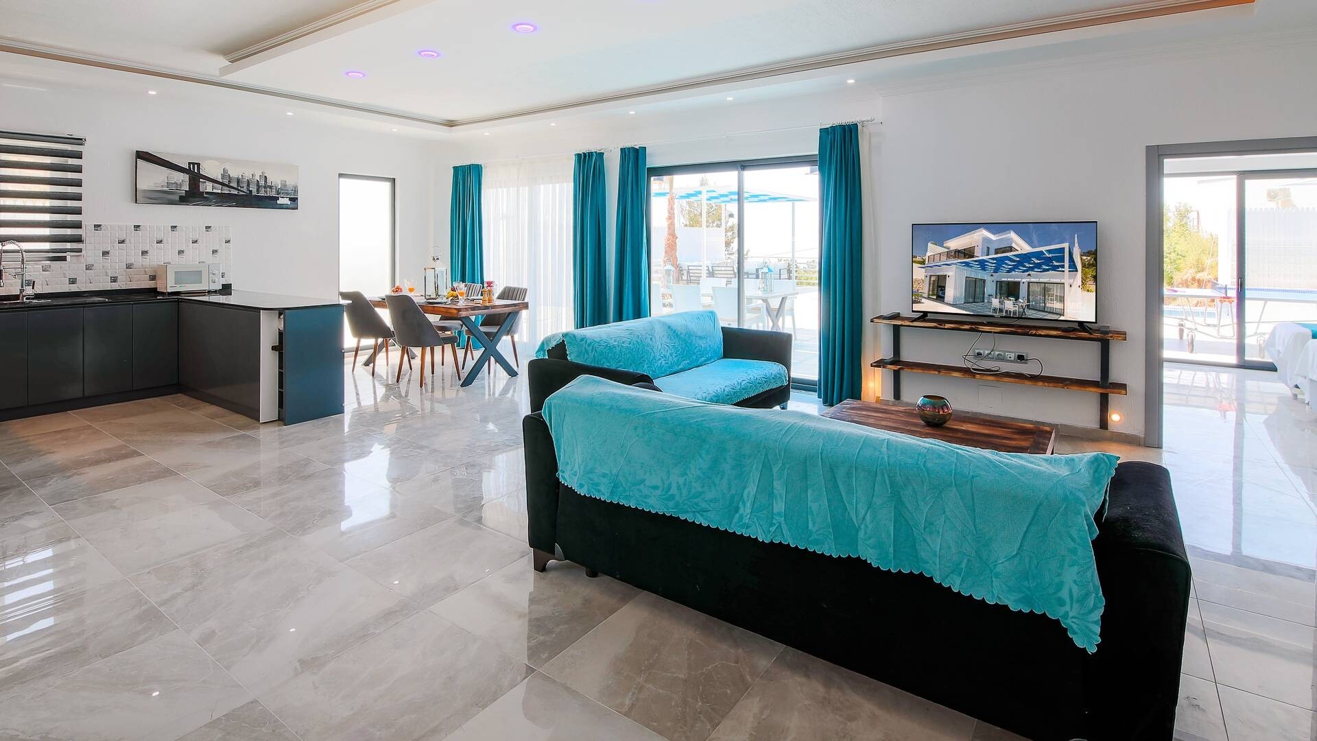 VBK89651 Villa Booking