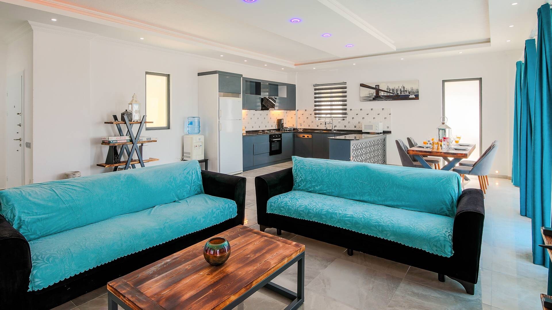 VBK89651 Villa Booking