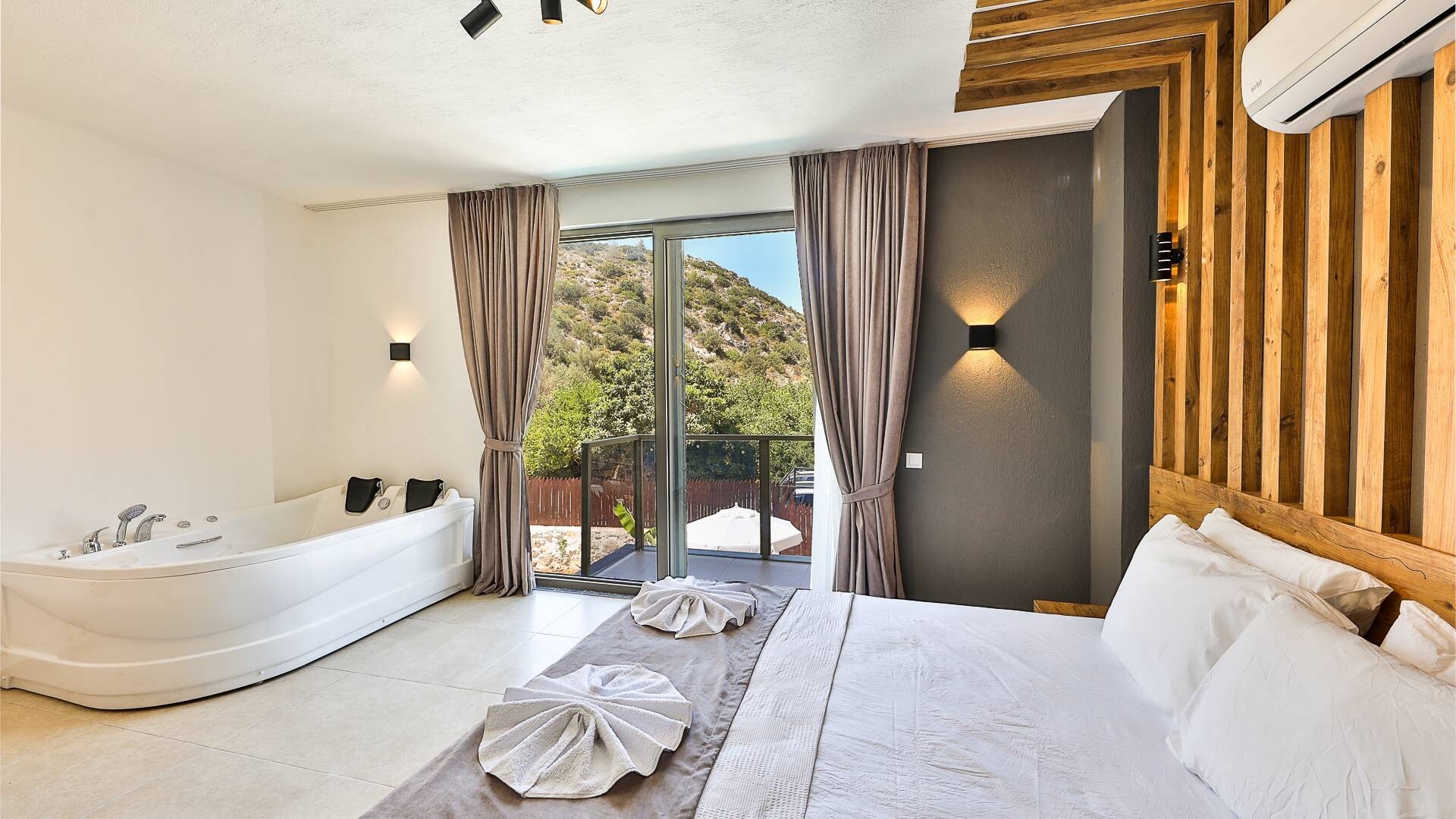 VBK58785 Villa Booking