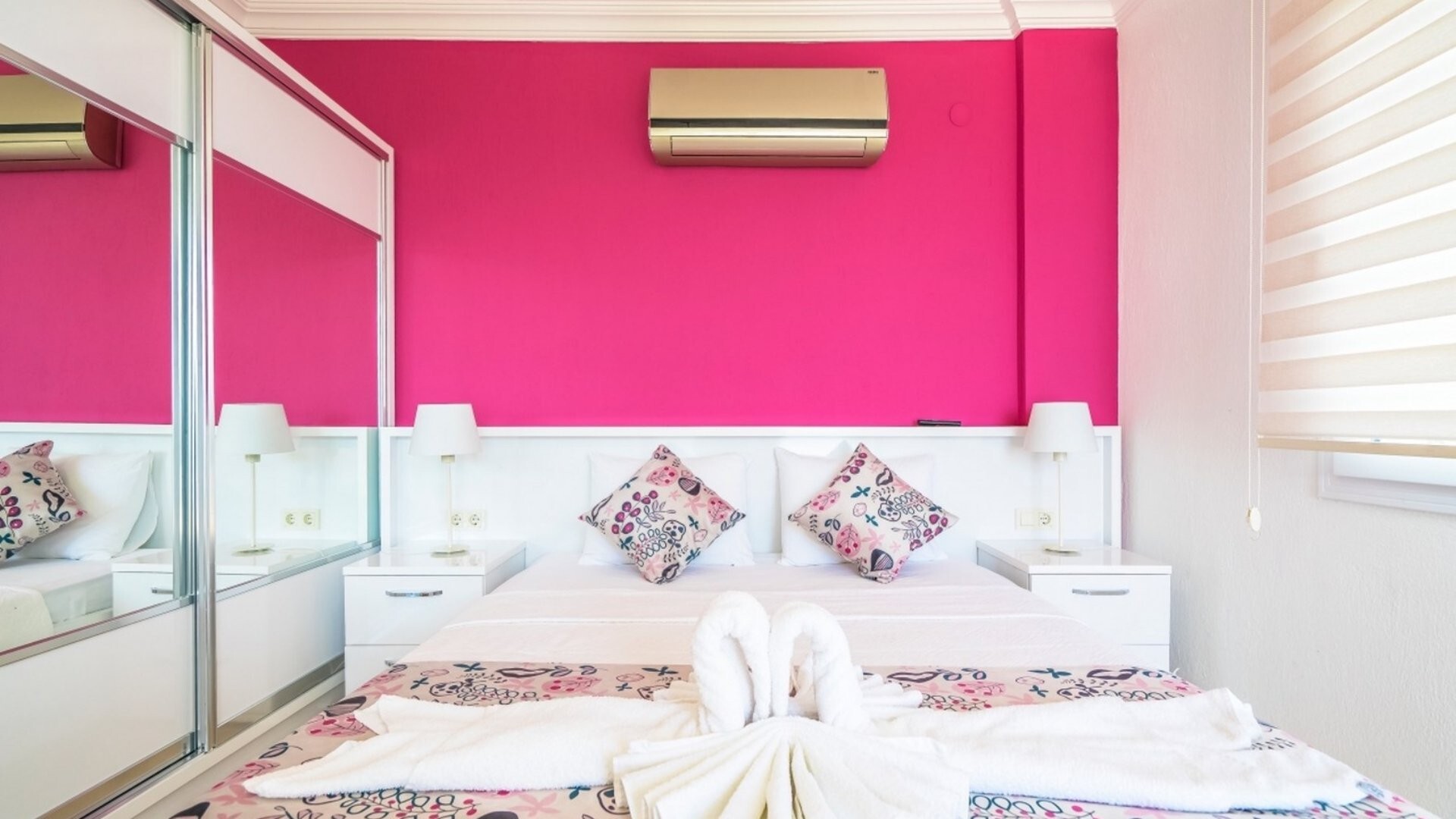 VBK70109 Villa Booking