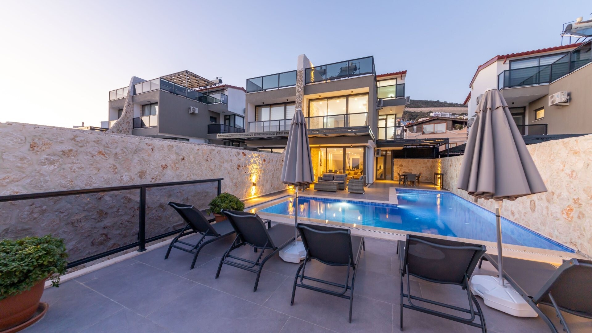 VBK12145 Villa Booking