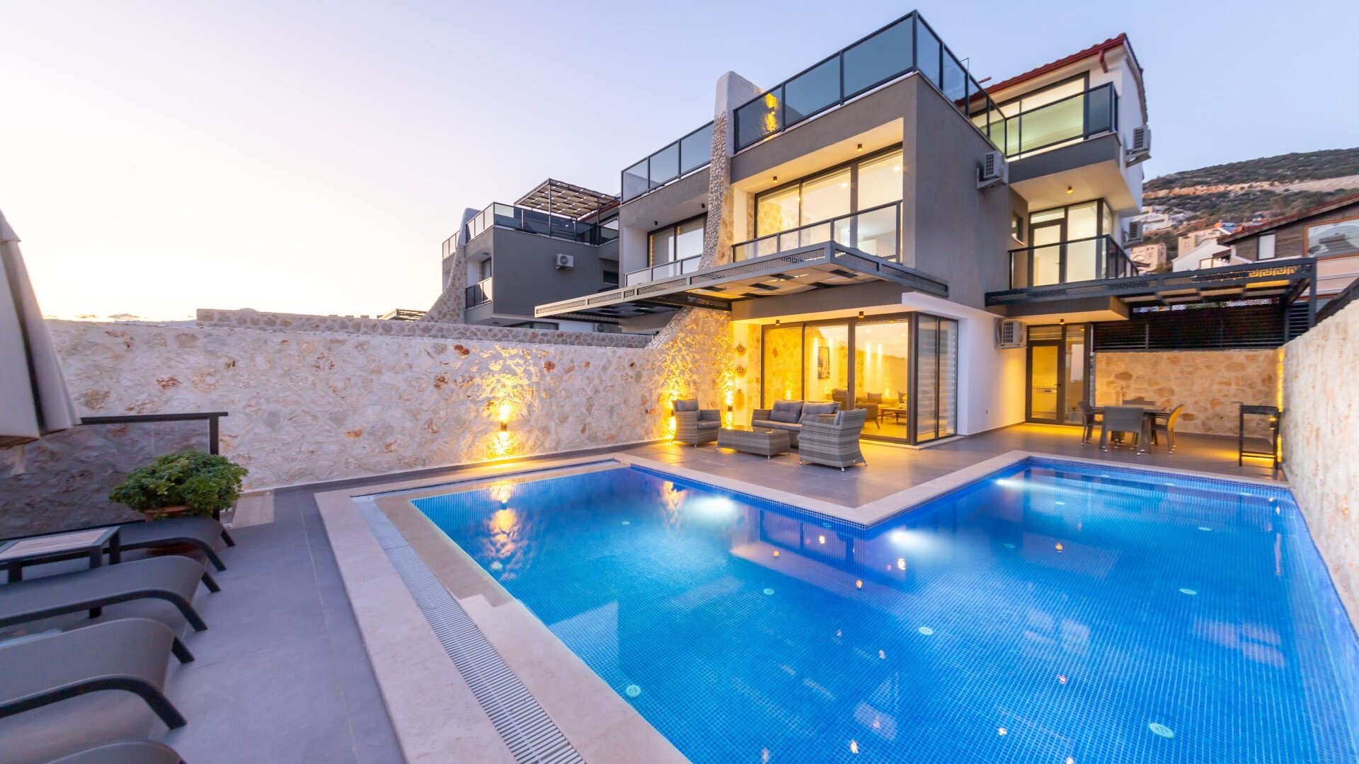 VBK12145 Villa Booking
