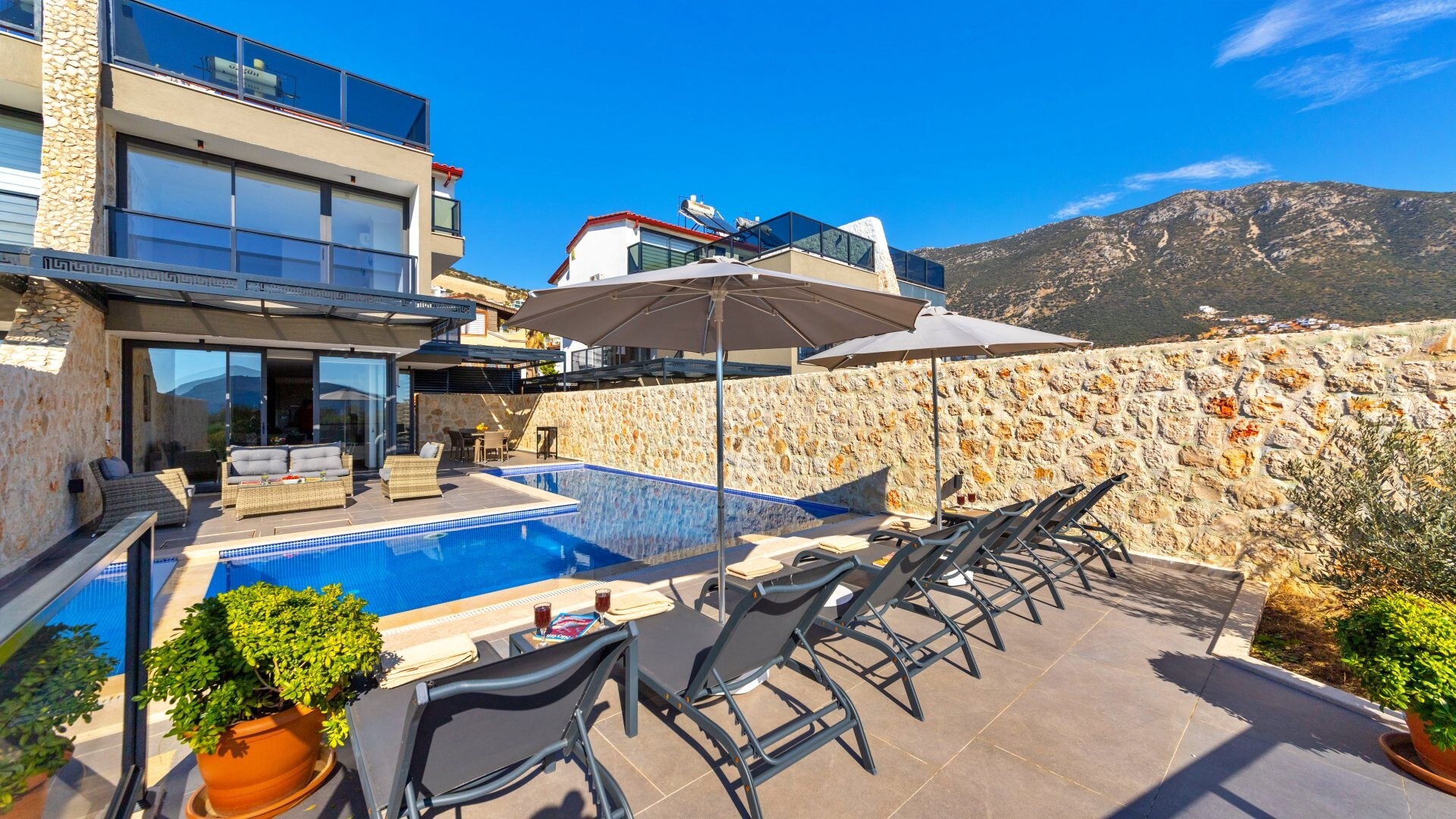 VBK12145 Villa Booking