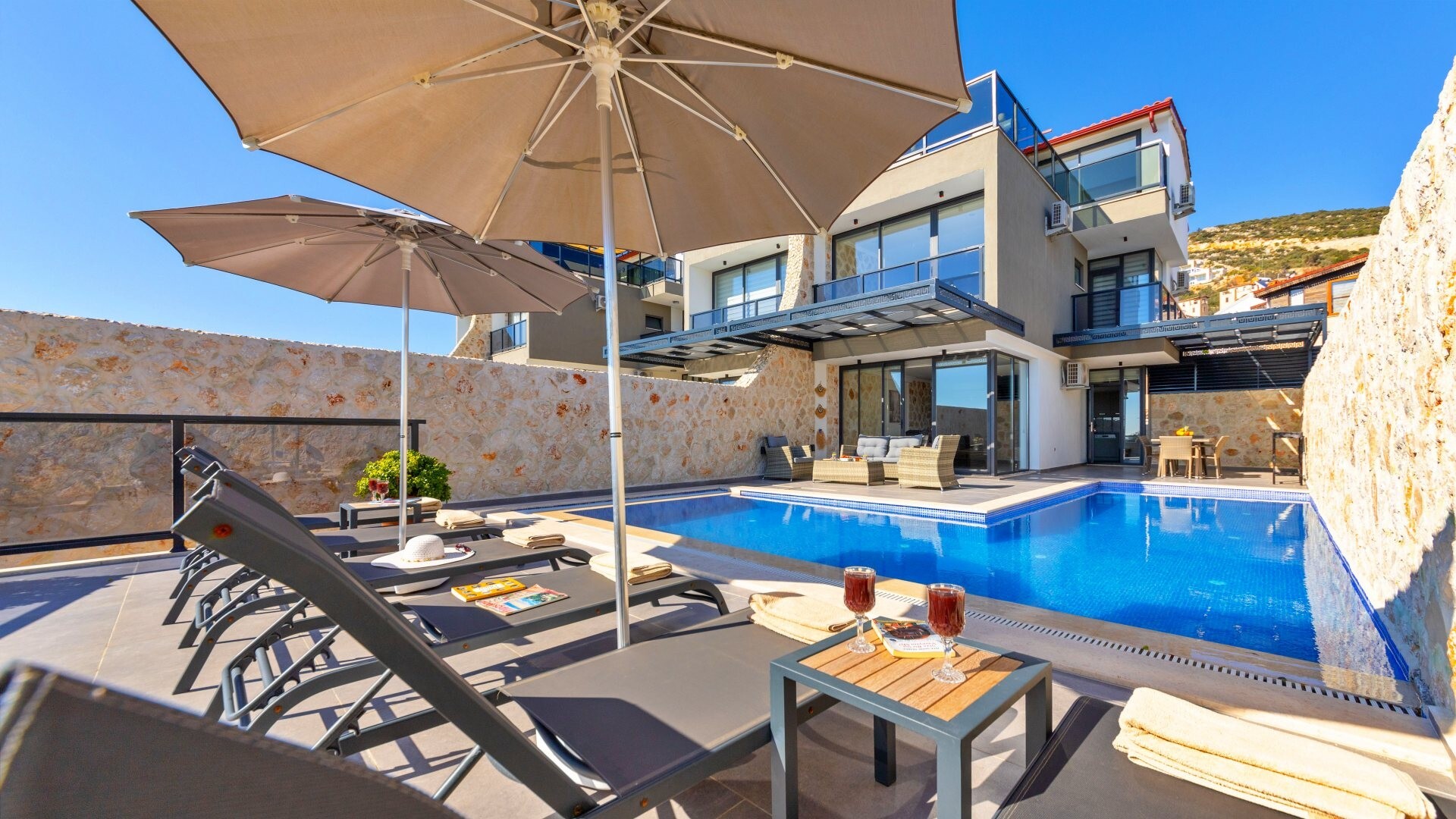 VBK12145 Villa Booking
