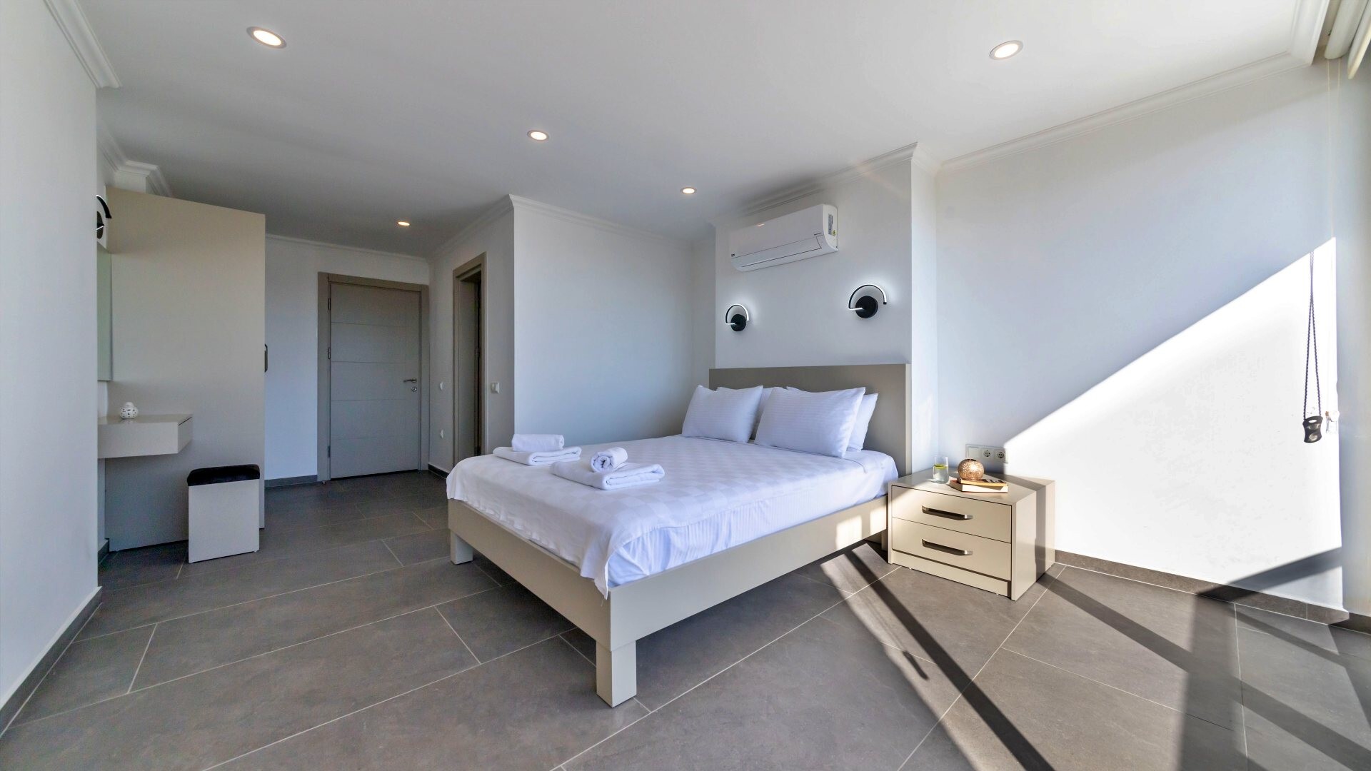 VBK12145 Villa Booking