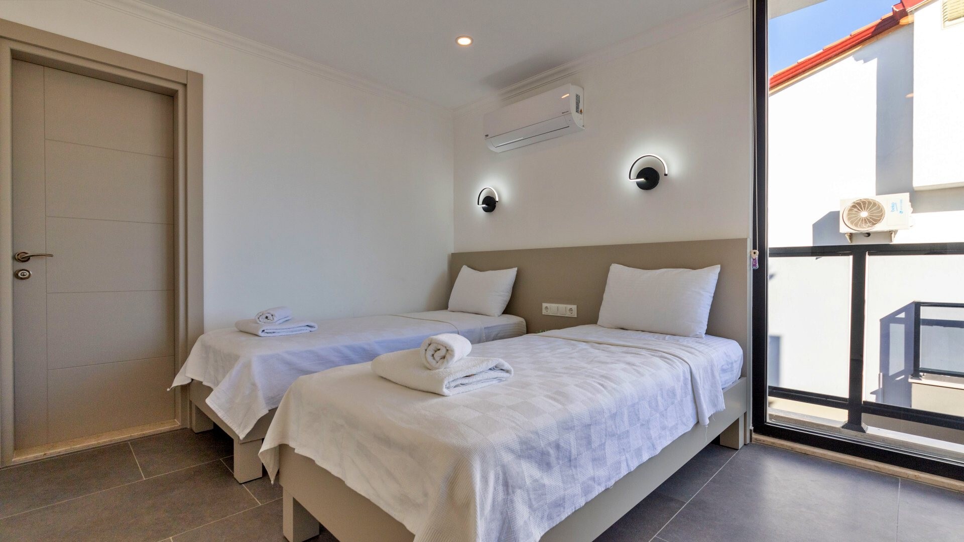 VBK12145 Villa Booking