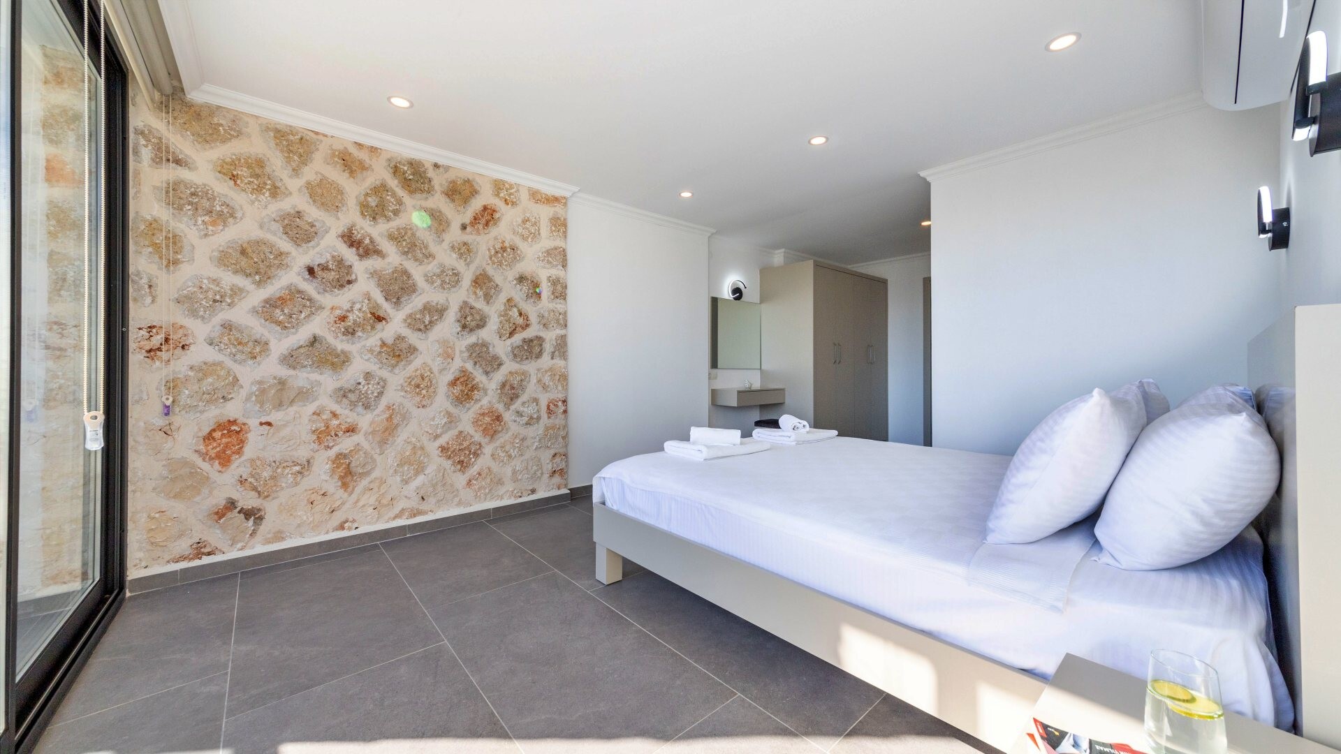 VBK12145 Villa Booking