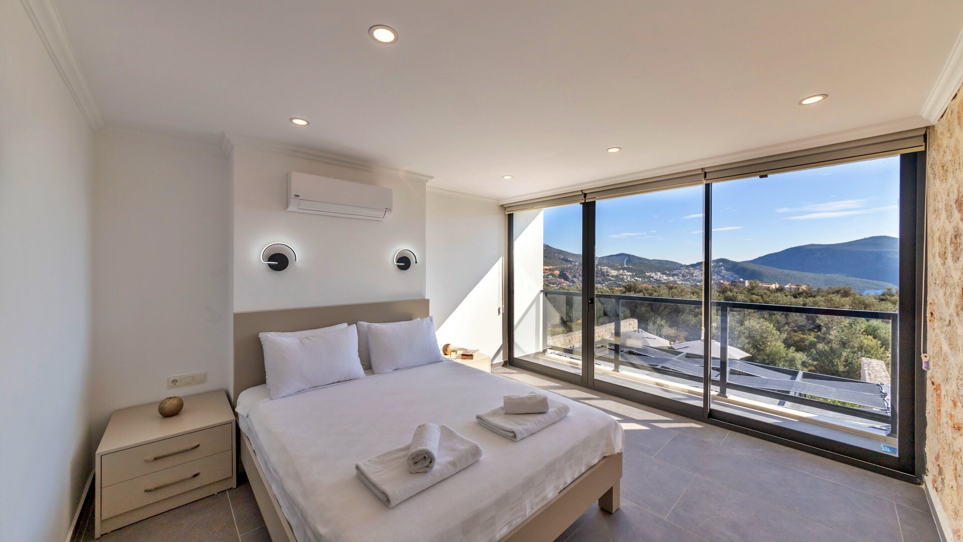 VBK12145 Villa Booking