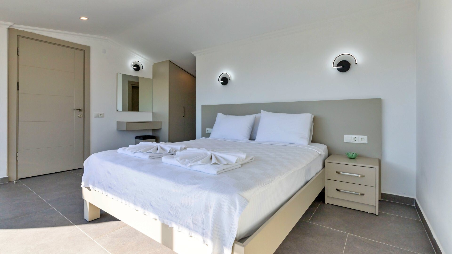 VBK12145 Villa Booking