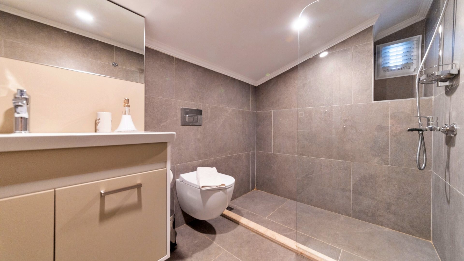 VBK12145 Villa Booking