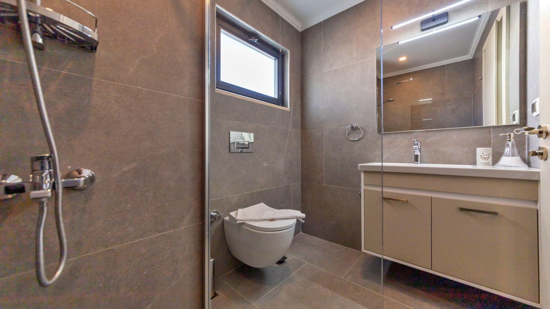 VBK12145 Villa Booking