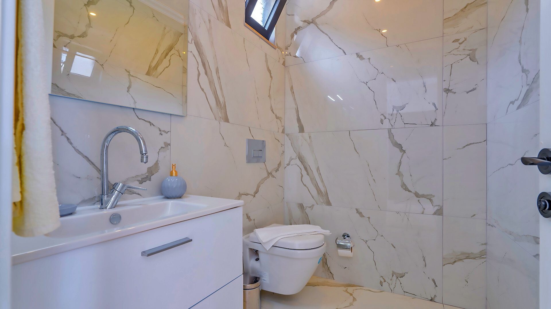 VBK33895 Villa Booking