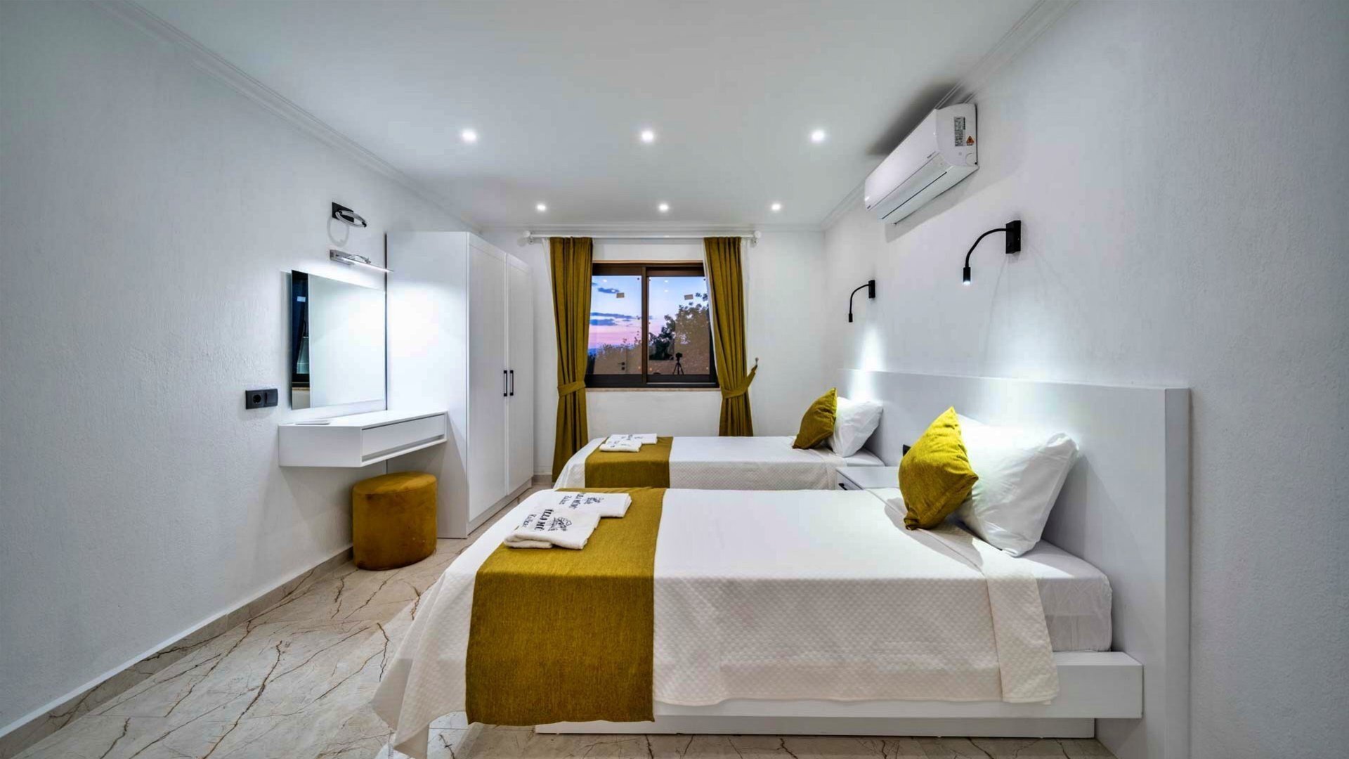 VBK61122 Villa Booking