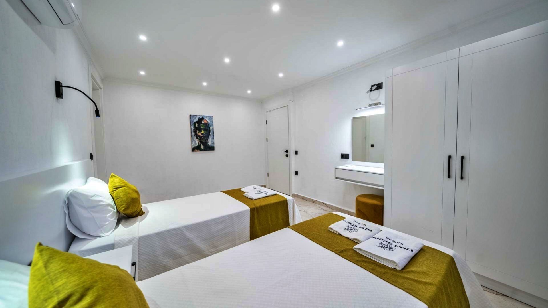 VBK61122 Villa Booking