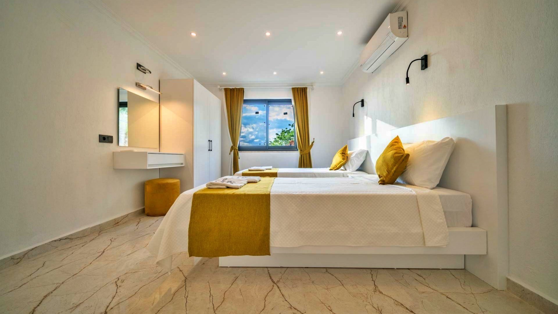 VBK61122 Villa Booking
